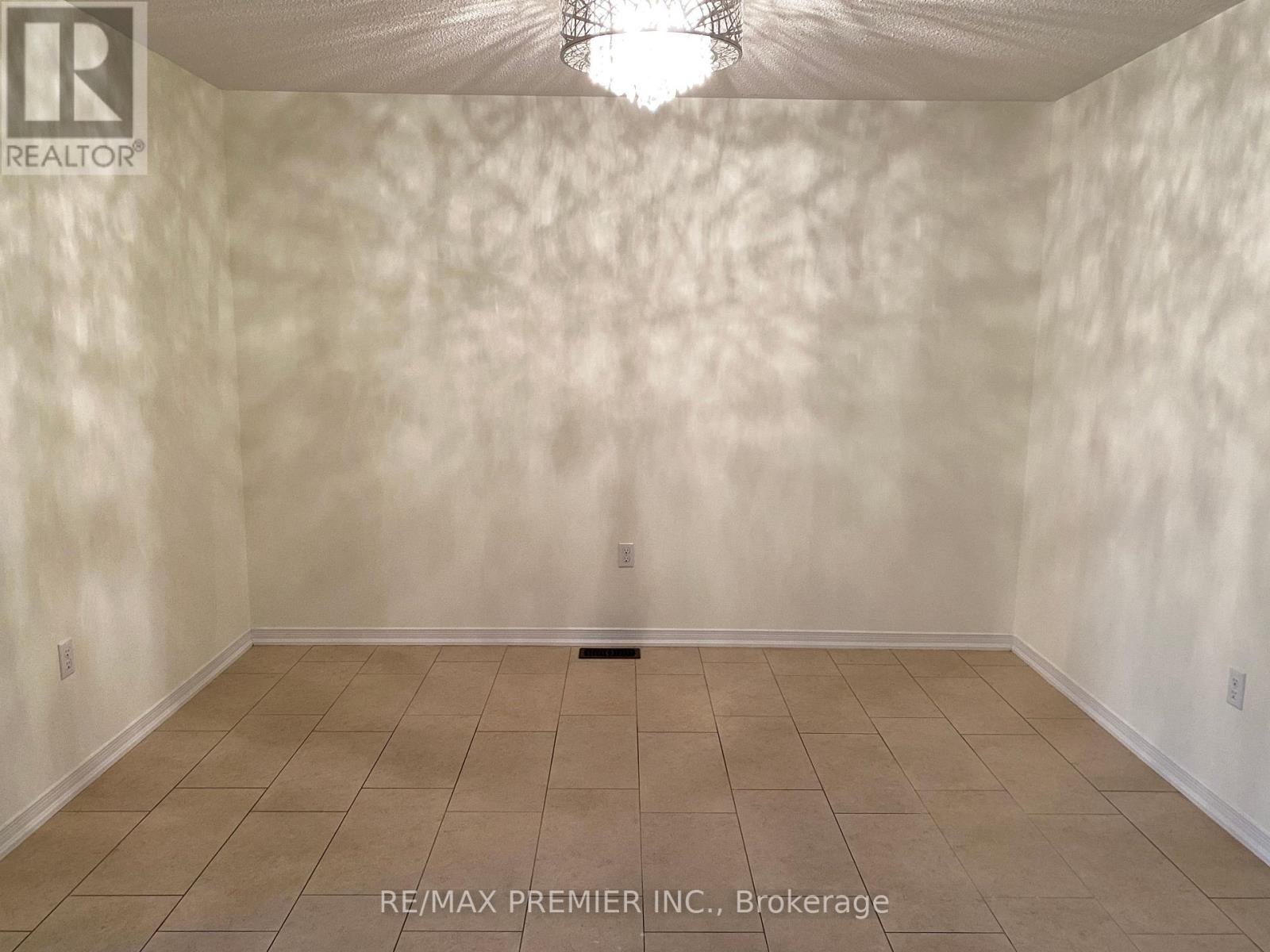 138 Keystar Court, Vaughan, Ontario  L4H 0G8 - Photo 5 - N12495748