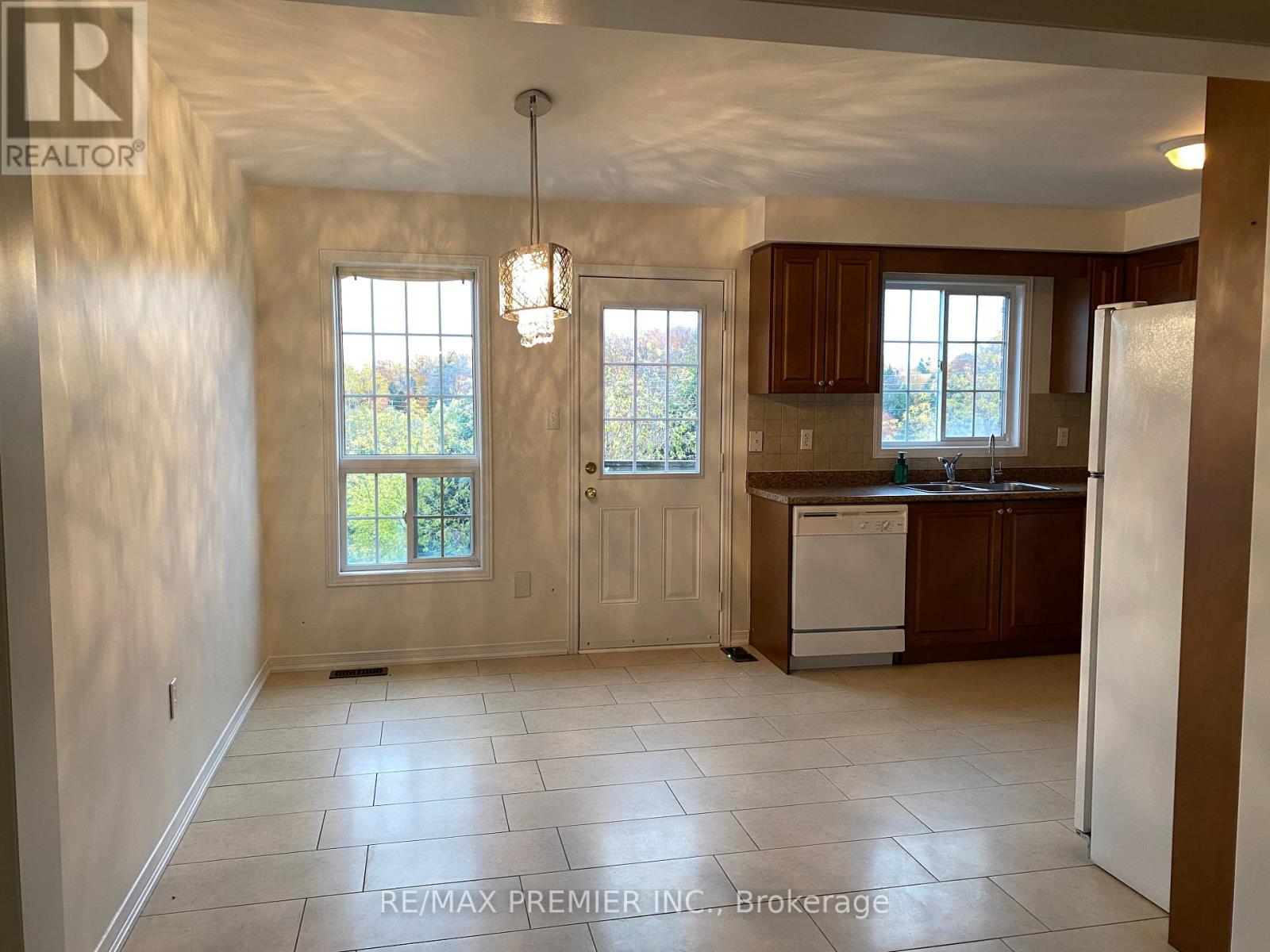 138 Keystar Court, Vaughan, Ontario  L4H 0G8 - Photo 7 - N12495748