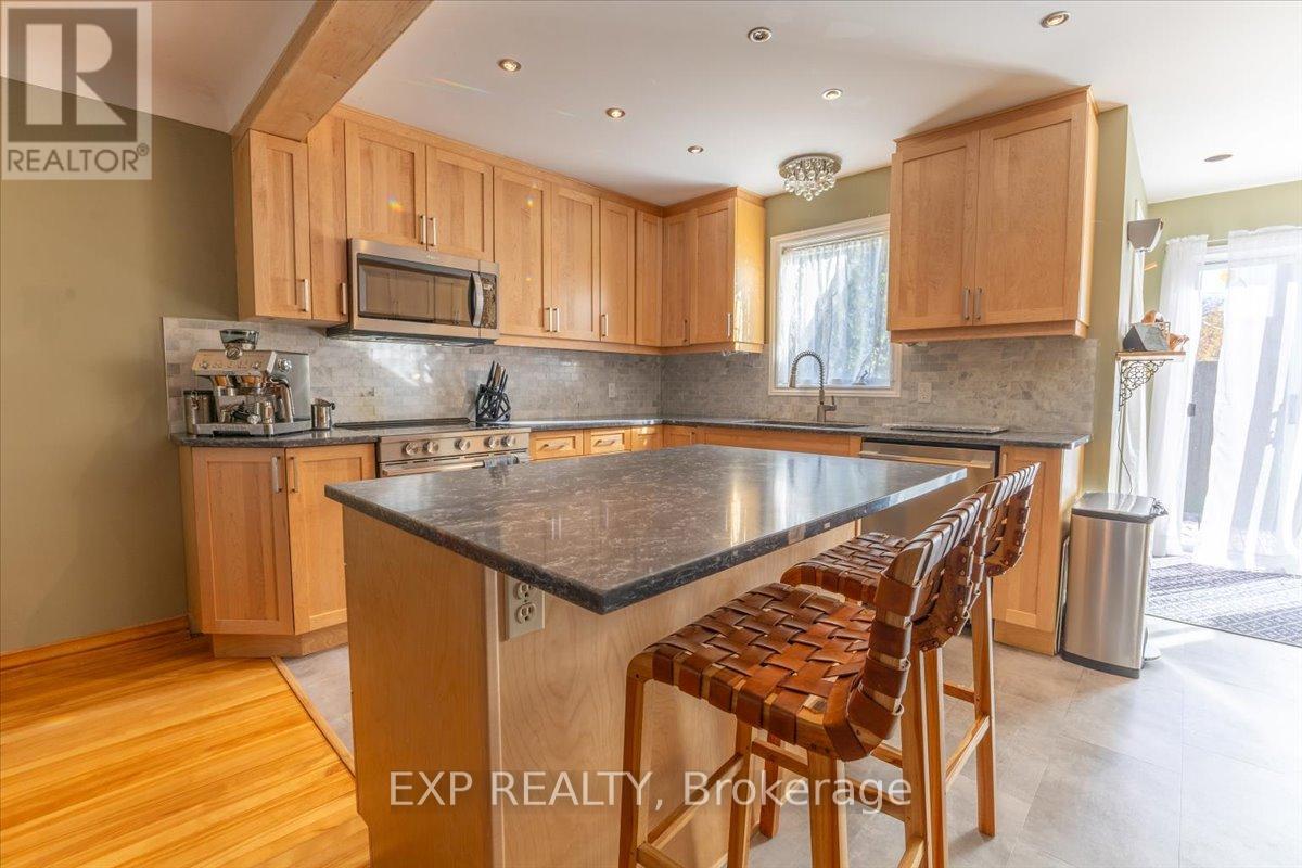 320 Joffre-Belanger Way, Ottawa, Ontario  K1L 5K4 - Photo 12 - X12495858