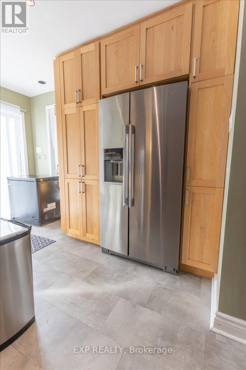 320 Joffre-Belanger Way, Ottawa, Ontario  K1L 5K4 - Photo 14 - X12495858