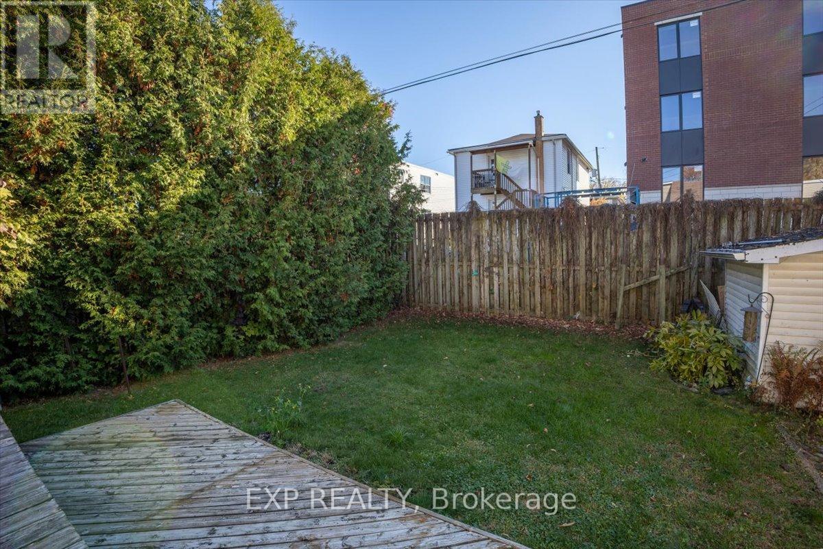 320 Joffre-Belanger Way, Ottawa, Ontario  K1L 5K4 - Photo 18 - X12495858