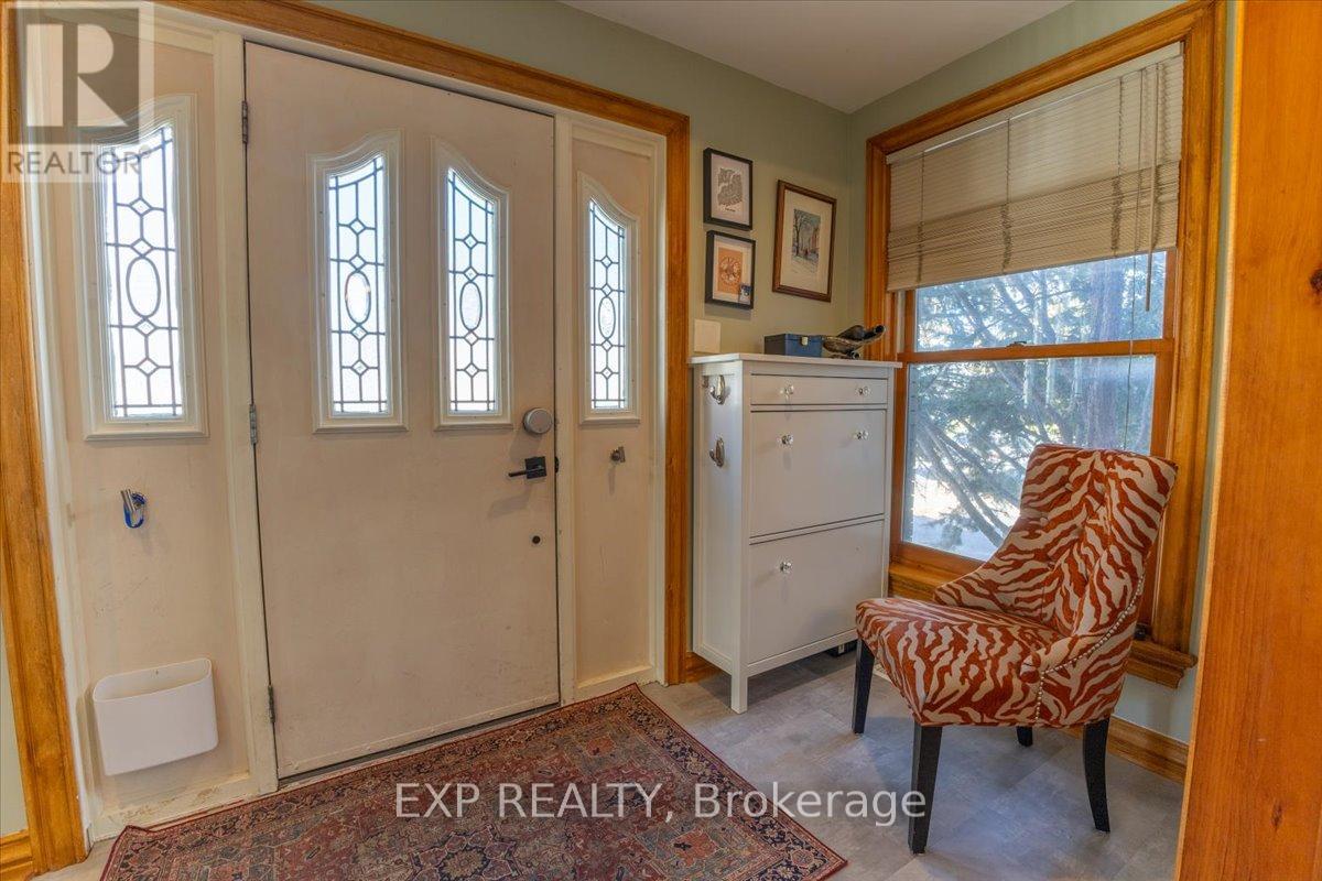 320 Joffre-Belanger Way, Ottawa, Ontario  K1L 5K4 - Photo 5 - X12495858