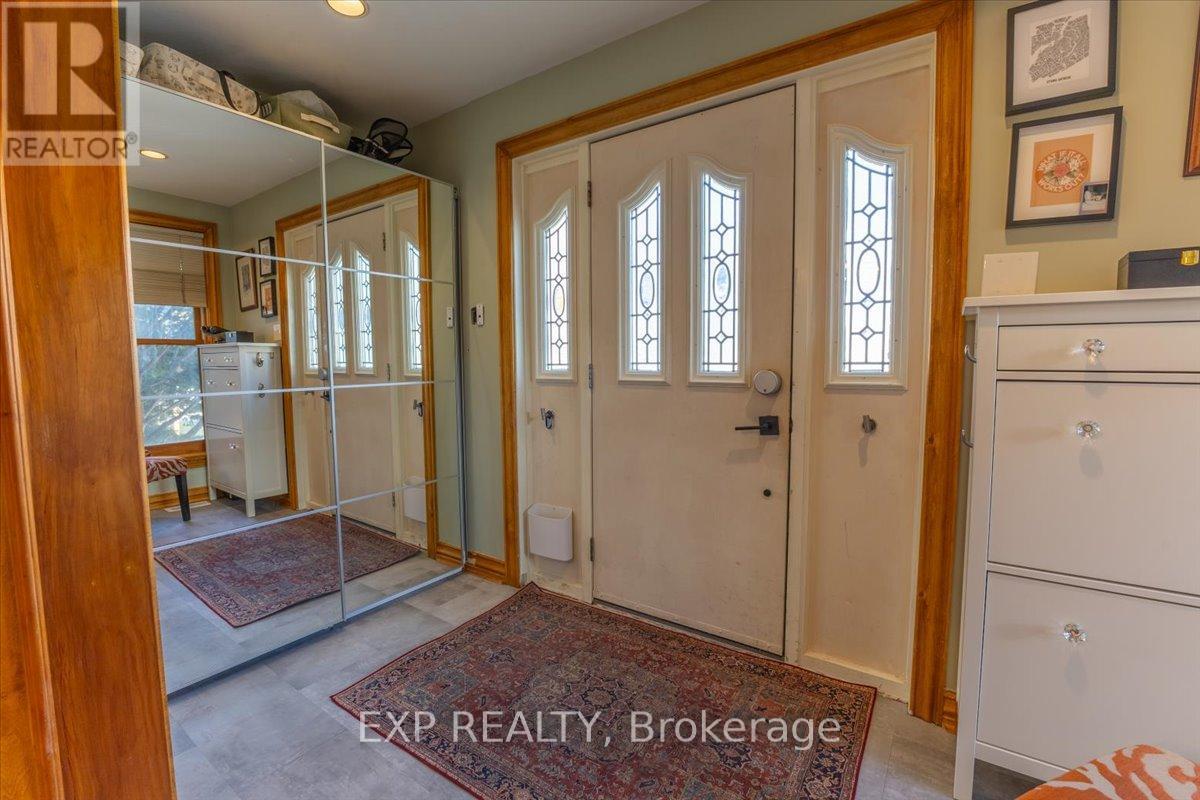 320 Joffre-Belanger Way, Ottawa, Ontario  K1L 5K4 - Photo 6 - X12495858