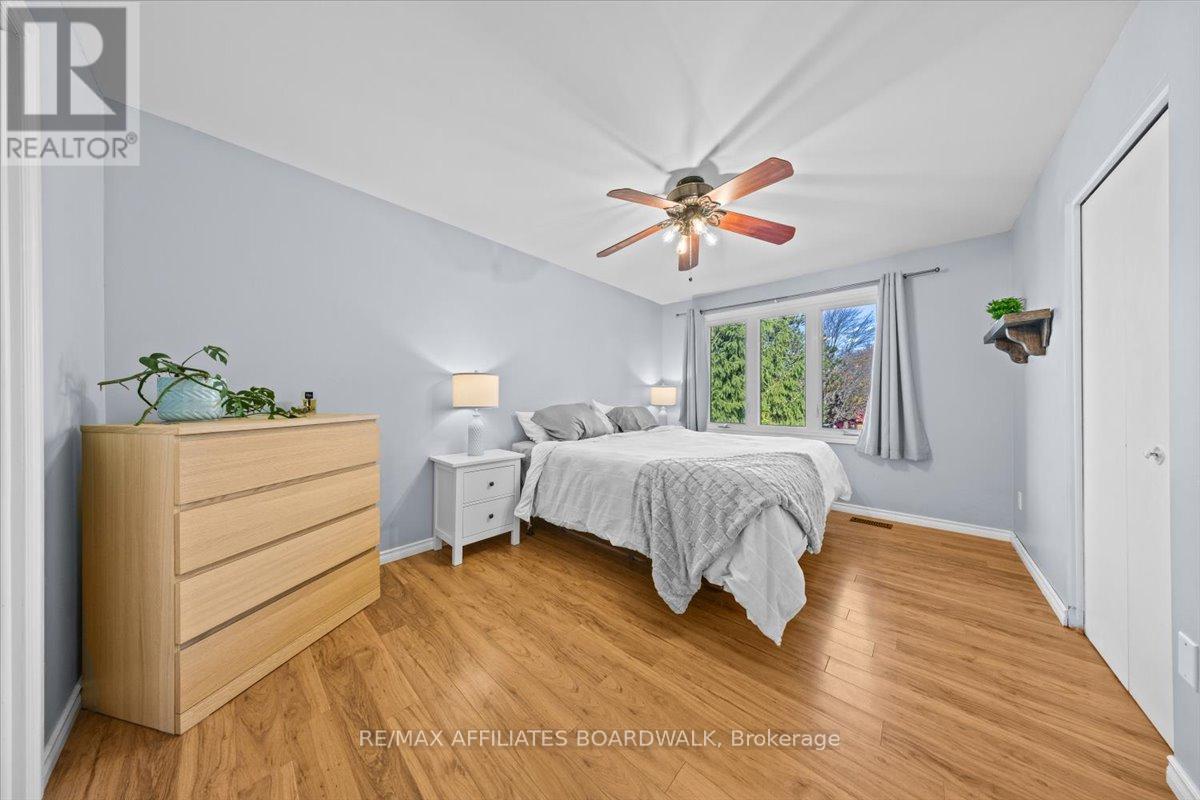 42 Haywood Crescent, Ottawa, Ontario  K2L 2J2 - Photo 23 - X12495870