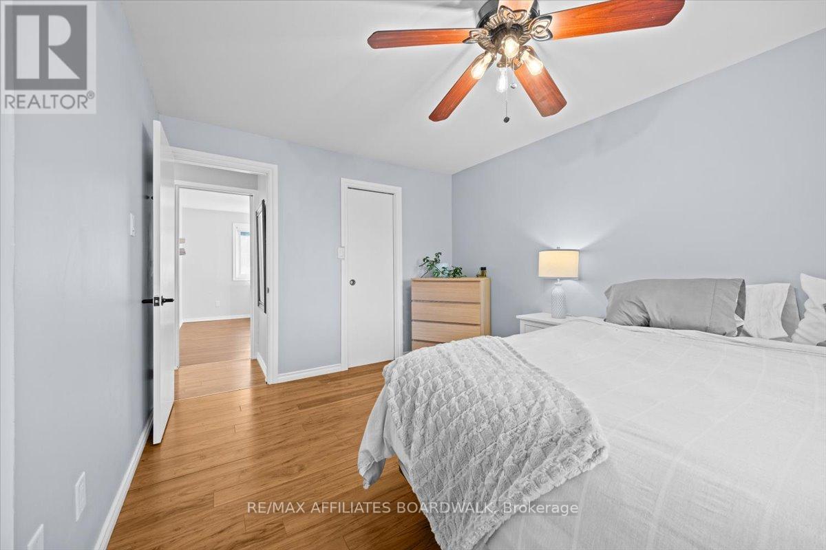 42 Haywood Crescent, Ottawa, Ontario  K2L 2J2 - Photo 25 - X12495870