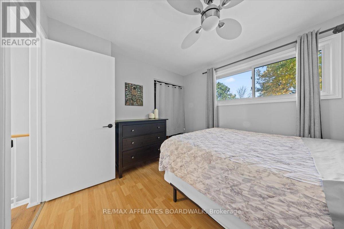 42 Haywood Crescent, Ottawa, Ontario  K2L 2J2 - Photo 26 - X12495870