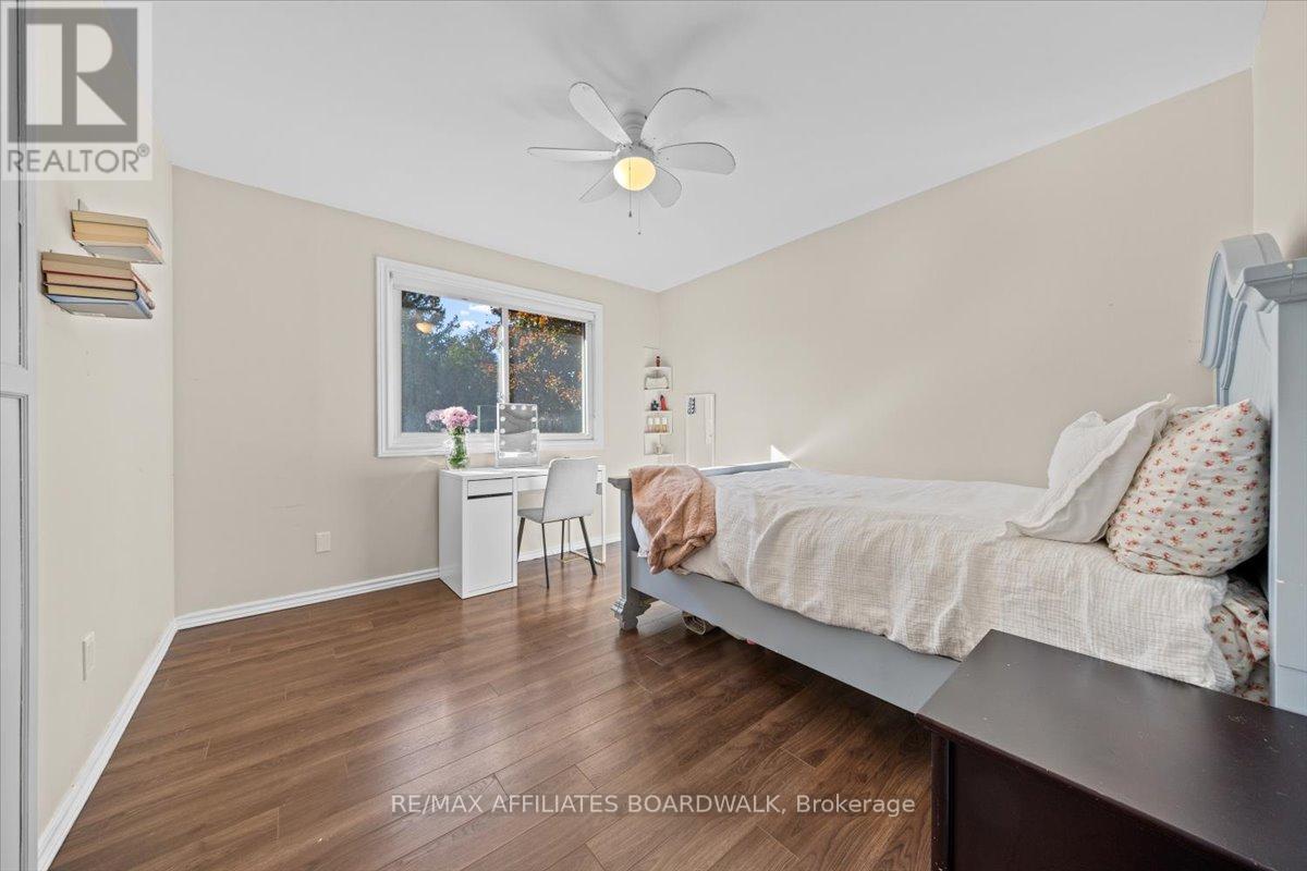 42 Haywood Crescent, Ottawa, Ontario  K2L 2J2 - Photo 30 - X12495870