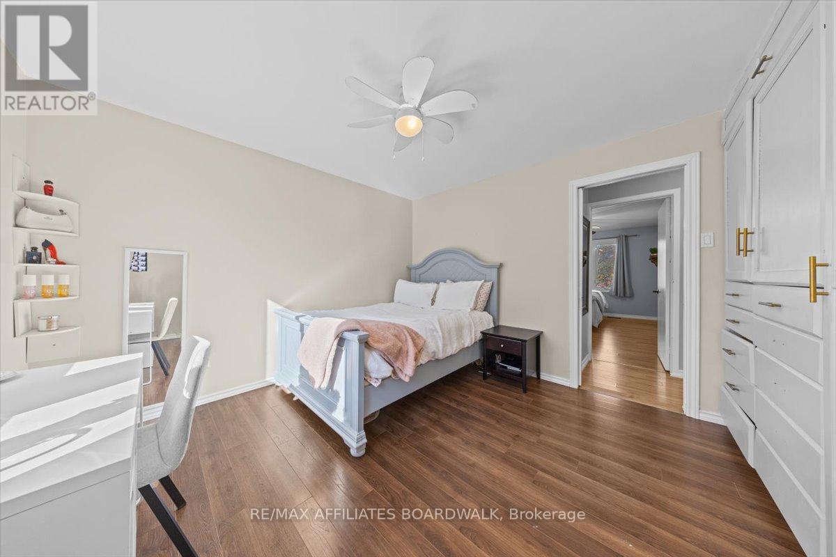 42 Haywood Crescent, Ottawa, Ontario  K2L 2J2 - Photo 31 - X12495870