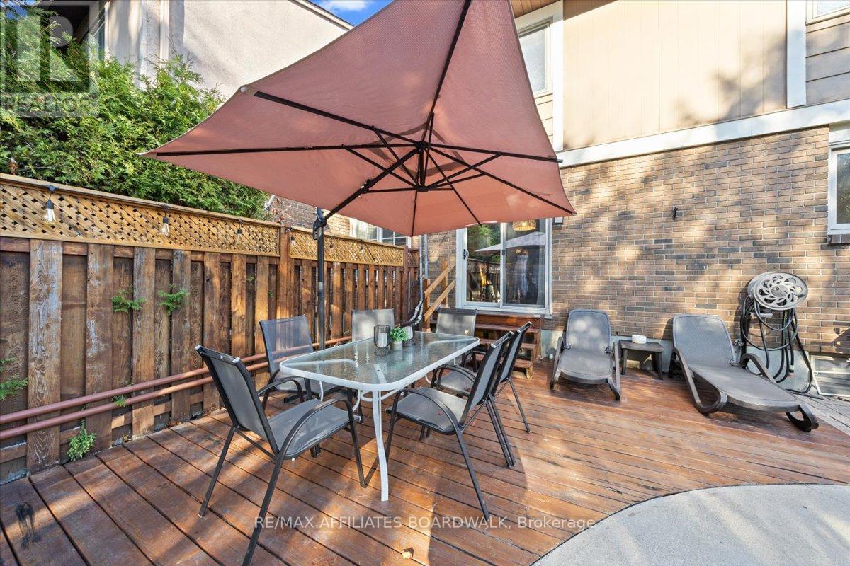 42 Haywood Crescent, Ottawa, Ontario  K2L 2J2 - Photo 40 - X12495870