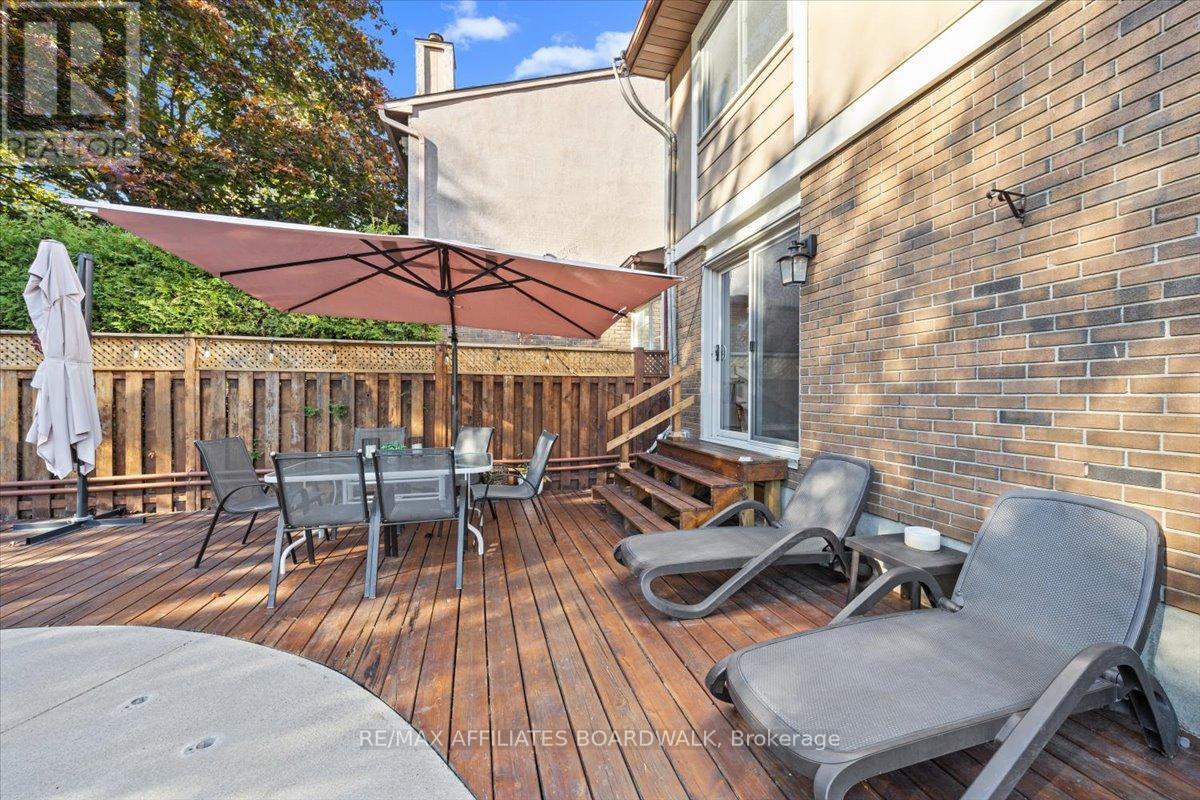 42 Haywood Crescent, Ottawa, Ontario  K2L 2J2 - Photo 42 - X12495870