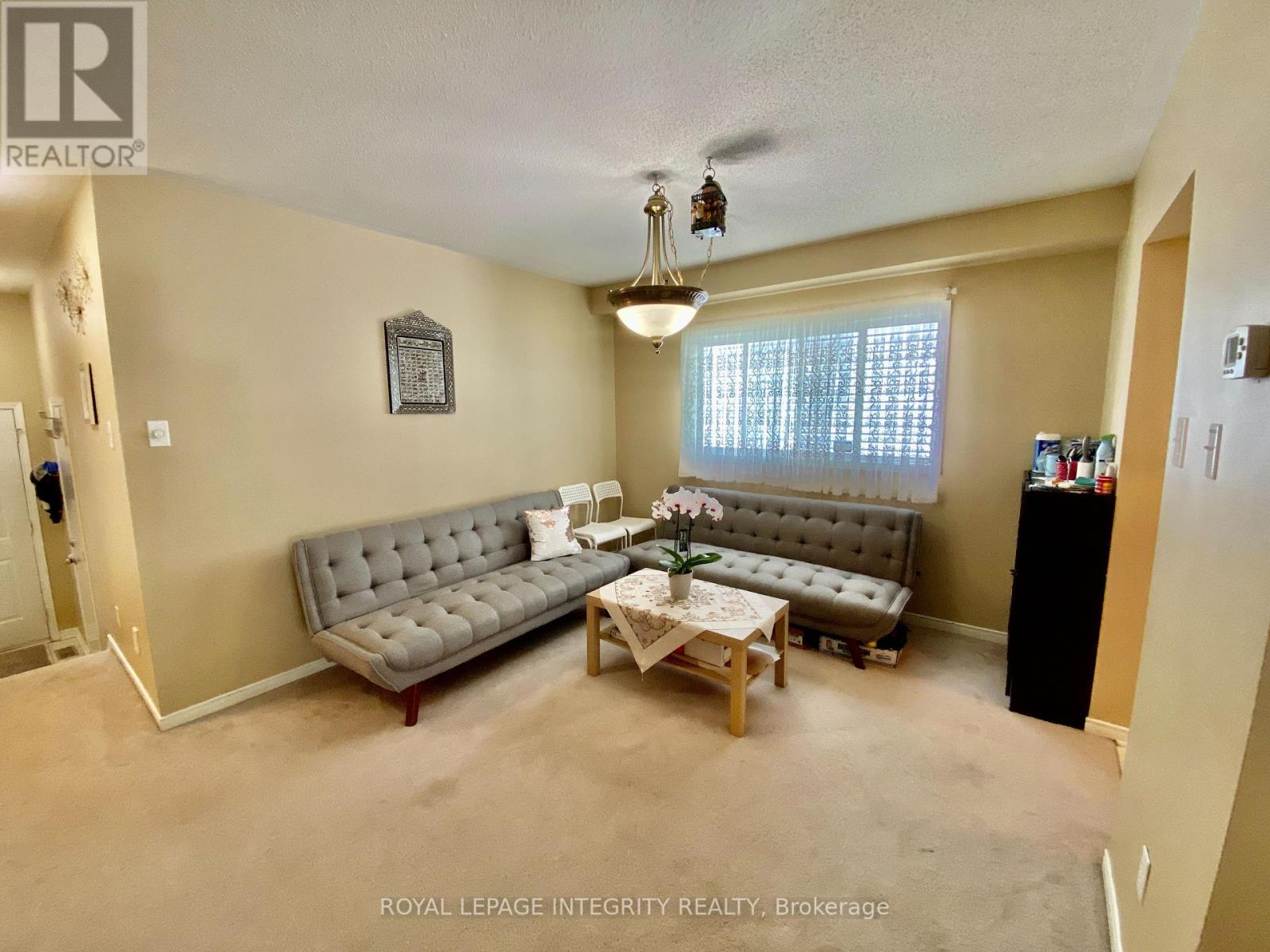 40 Jackman Terrace, Ottawa, Ontario  K2L 4E1 - Photo 11 - X12495976