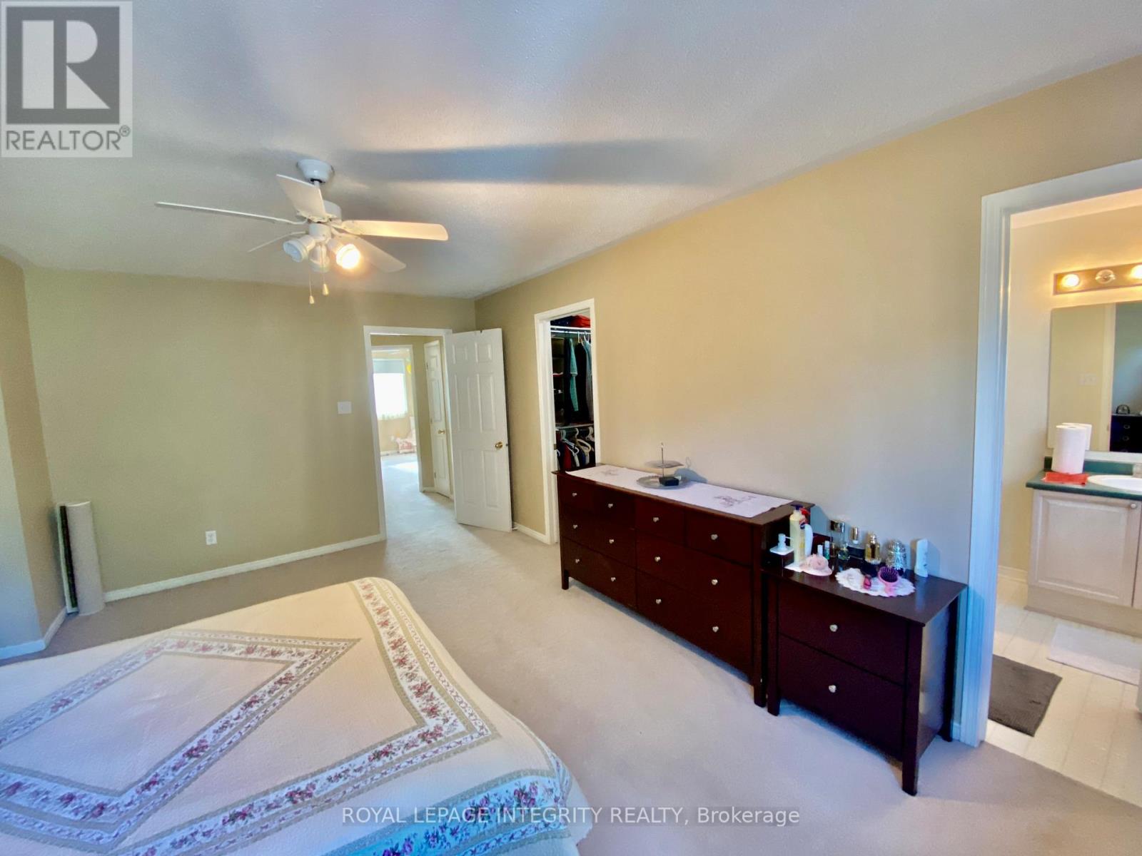 40 Jackman Terrace, Ottawa, Ontario  K2L 4E1 - Photo 16 - X12495976