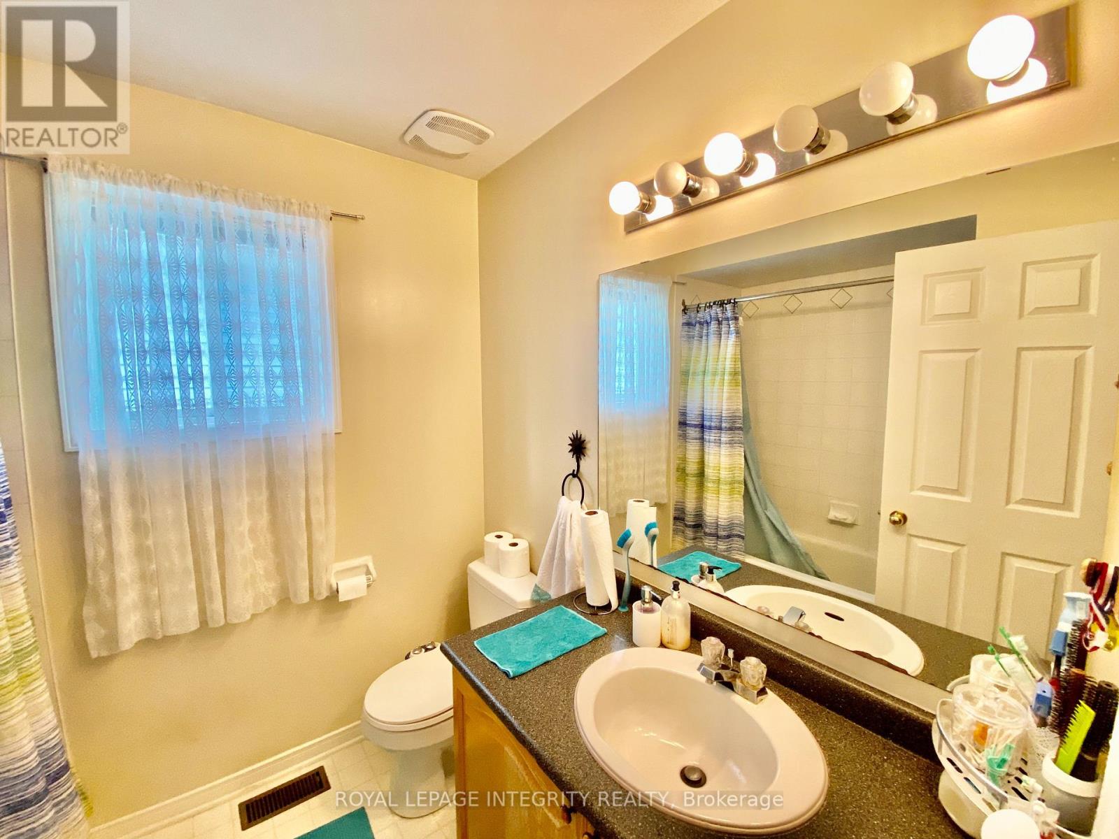 40 Jackman Terrace, Ottawa, Ontario  K2L 4E1 - Photo 21 - X12495976