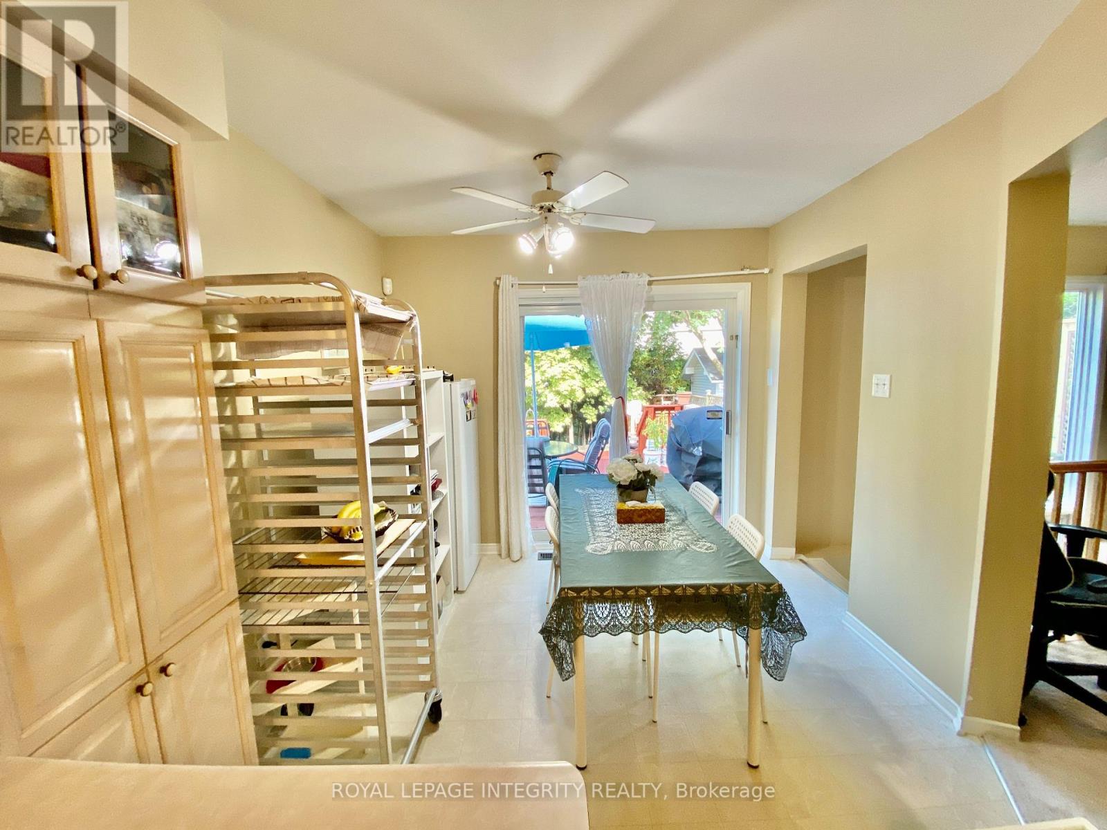 40 Jackman Terrace, Ottawa, Ontario  K2L 4E1 - Photo 6 - X12495976