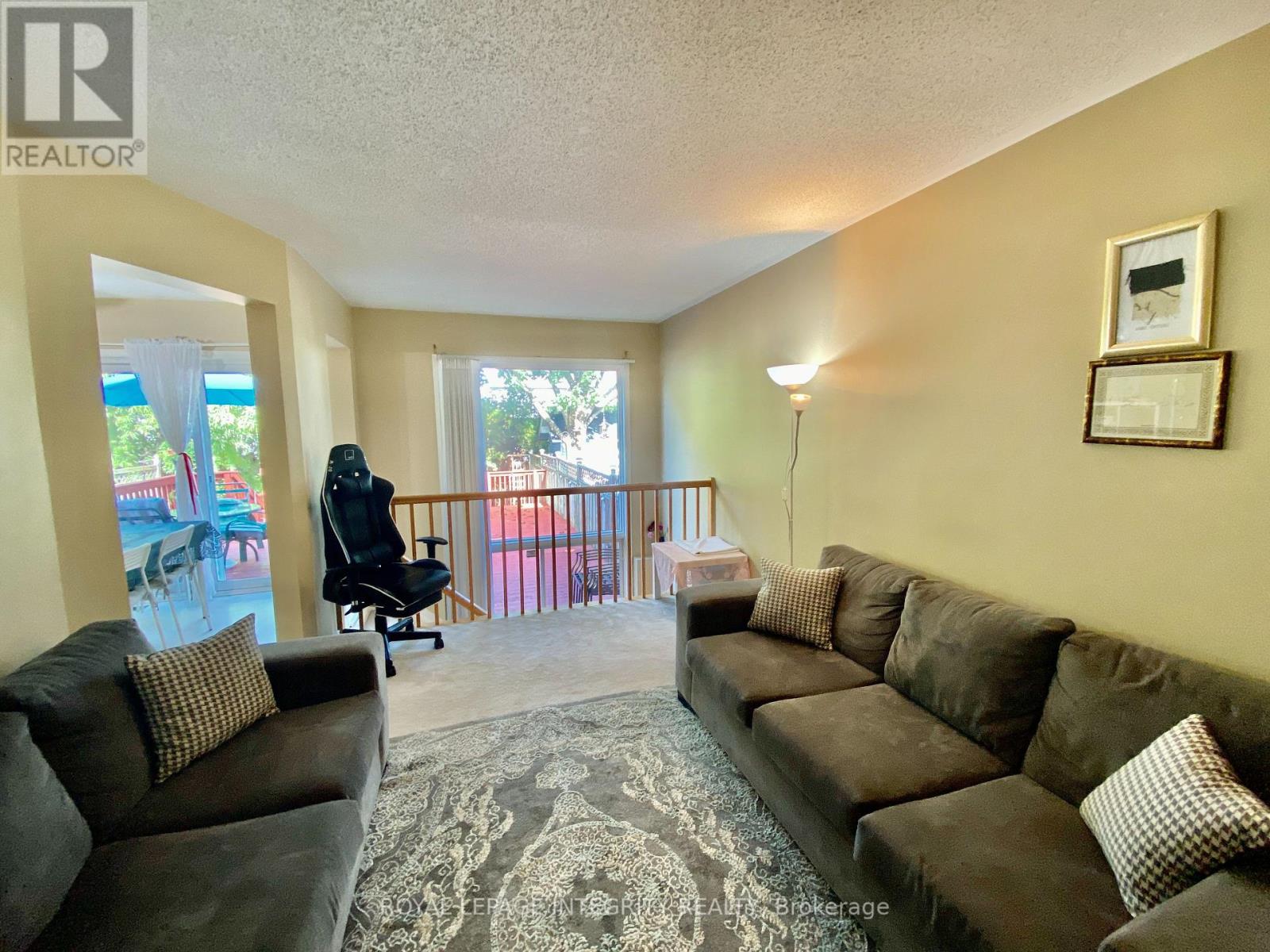 40 Jackman Terrace, Ottawa, Ontario  K2L 4E1 - Photo 8 - X12495976