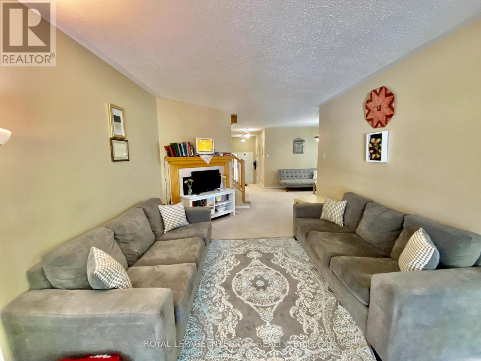 40 Jackman Terrace, Ottawa, Ontario  K2L 4E1 - Photo 9 - X12495976