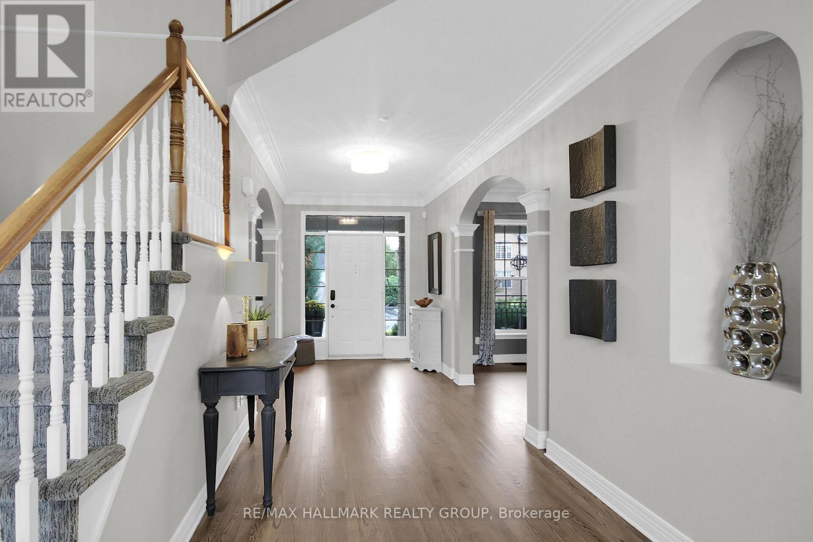 13 Beechgrove Gardens, Ottawa, Ontario  K2S 1W5 - Photo 6 - X12496016