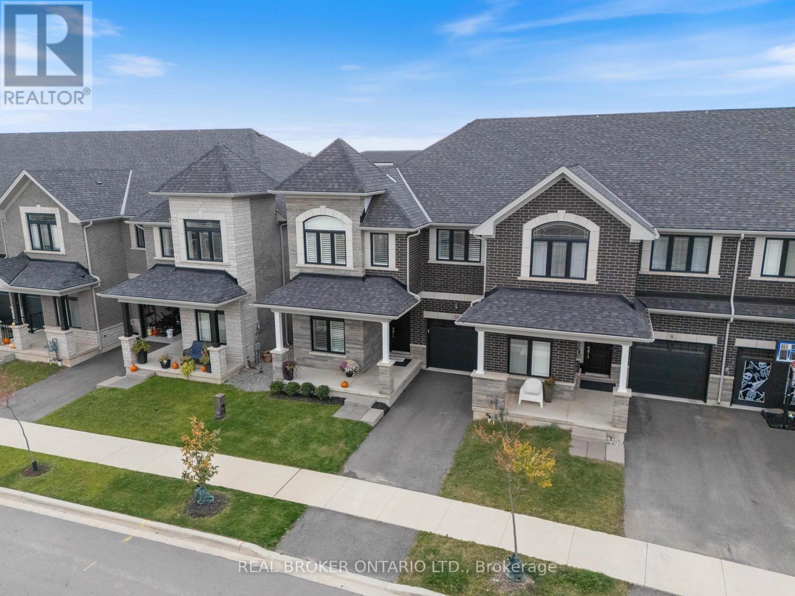 10 Granite Ridge Trail, Hamilton, Ontario  L8B 1Y4 - Photo 2 - X12494292