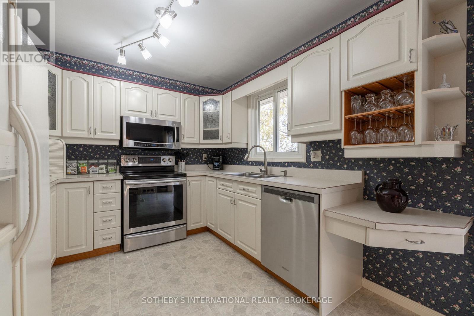 48 Homestead Drive, Niagara-On-The-Lake, Ontario  L0S 1J0 - Photo 13 - X12495906