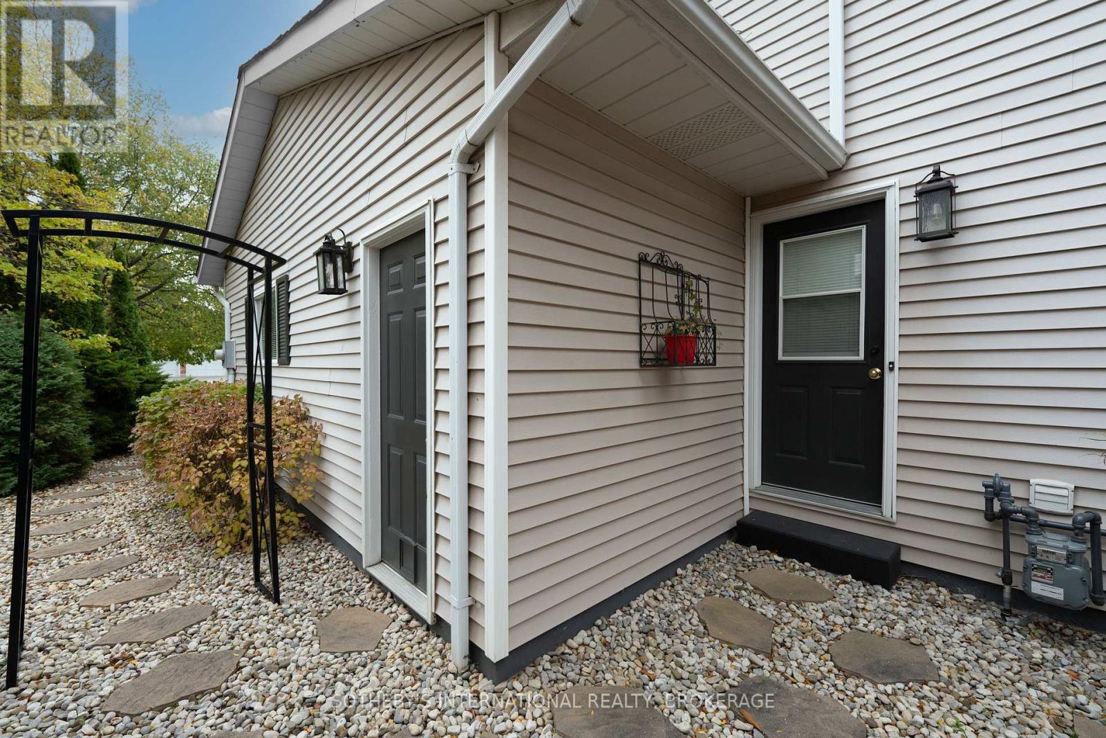 48 Homestead Drive, Niagara-On-The-Lake, Ontario  L0S 1J0 - Photo 41 - X12495906