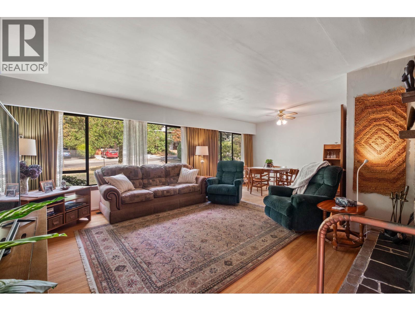 2239 Windridge Drive, North Vancouver, British Columbia  V7H 1B6 - Photo 13 - R3051238