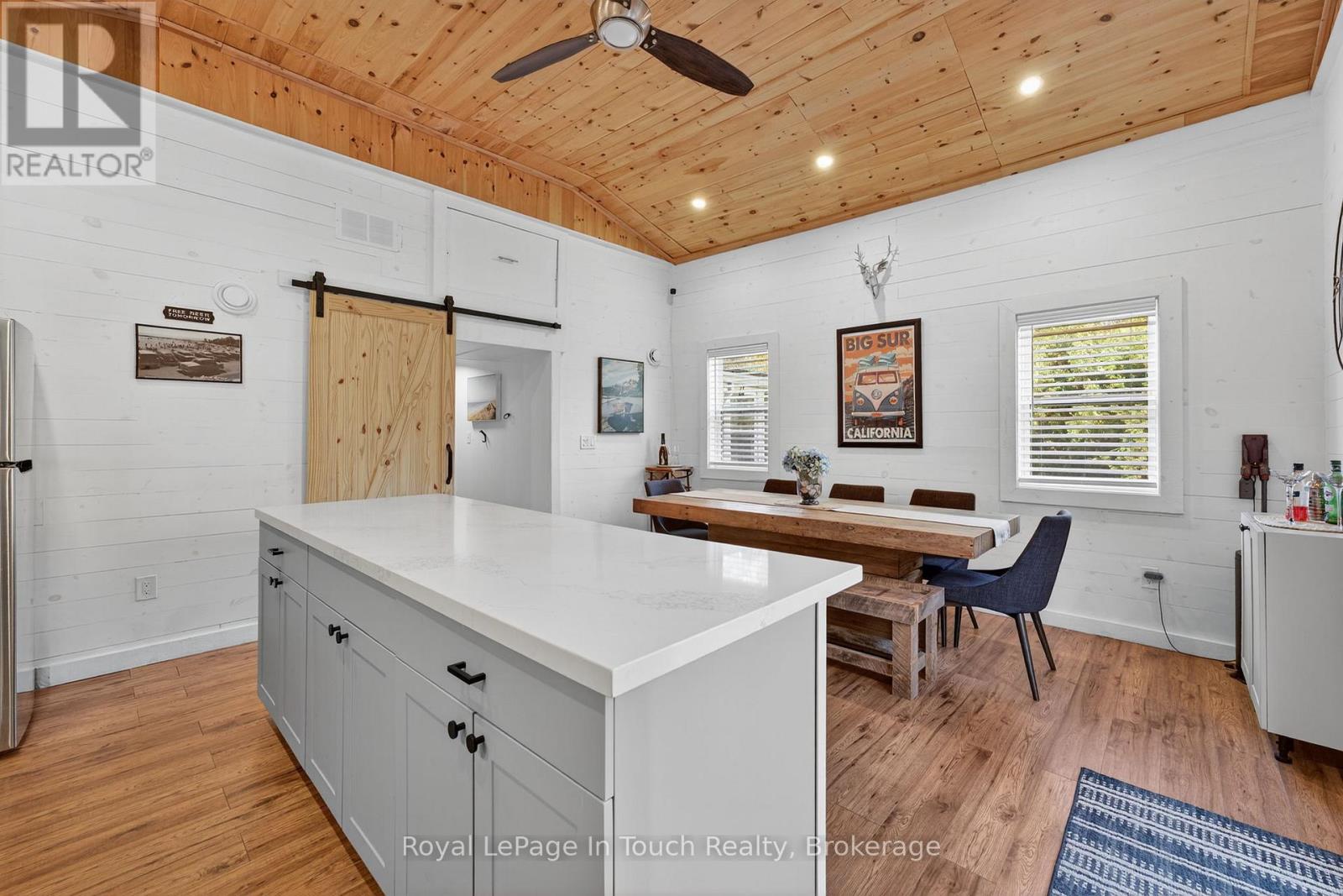 302 Concession 11 Road W, Tiny, Ontario  L0L 2J0 - Photo 10 - S12495910