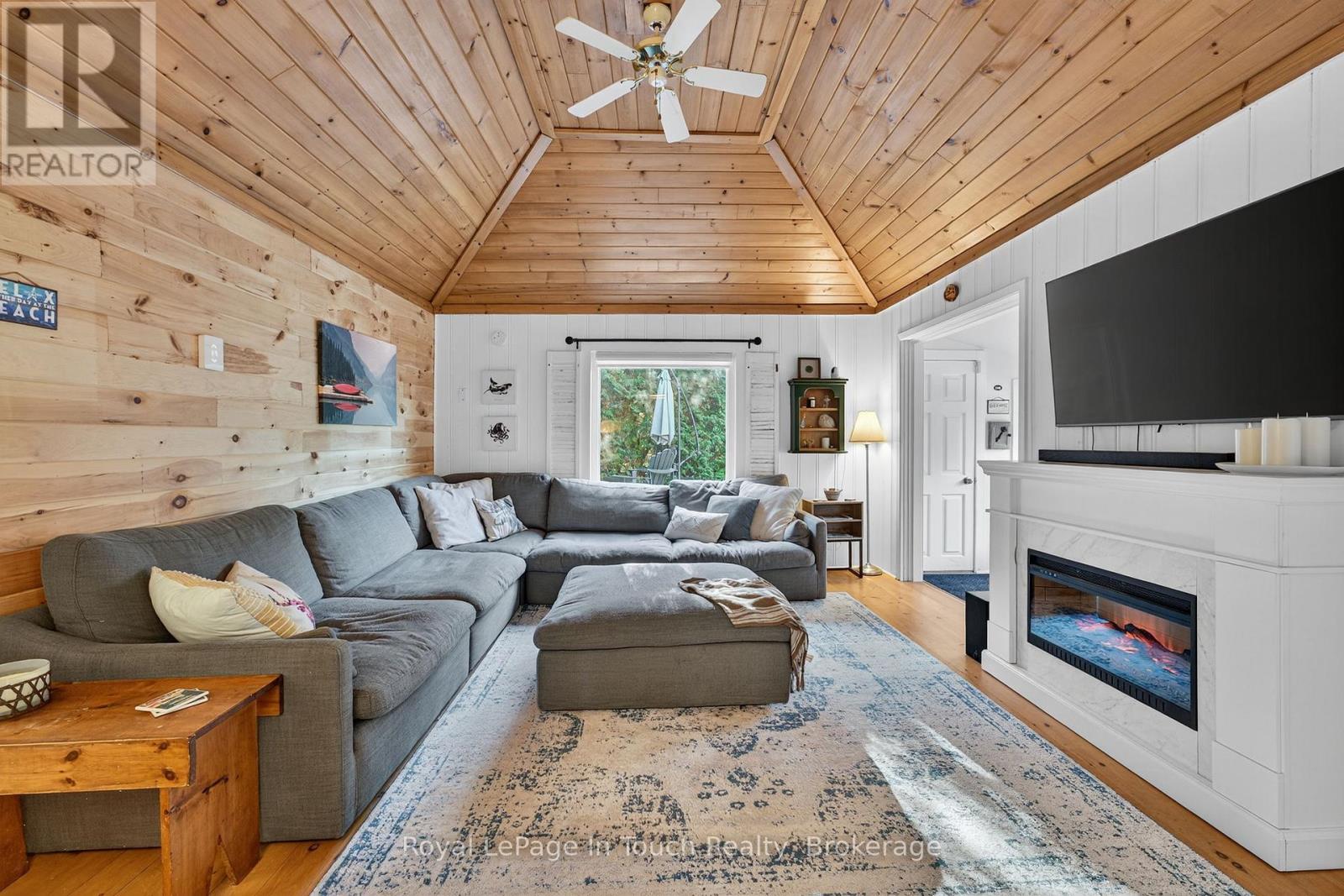 302 Concession 11 Road W, Tiny, Ontario  L0L 2J0 - Photo 14 - S12495910