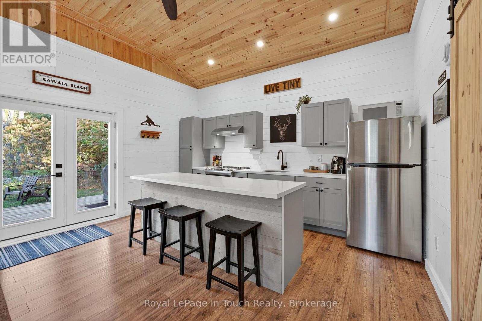 302 Concession 11 Road W, Tiny, Ontario  L0L 2J0 - Photo 7 - S12495910