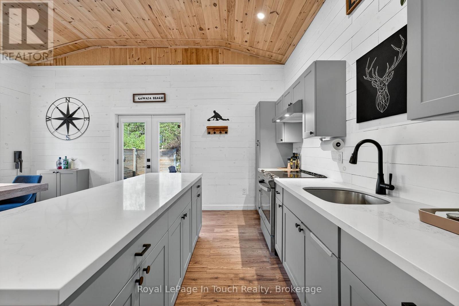 302 Concession 11 Road W, Tiny, Ontario  L0L 2J0 - Photo 9 - S12495910