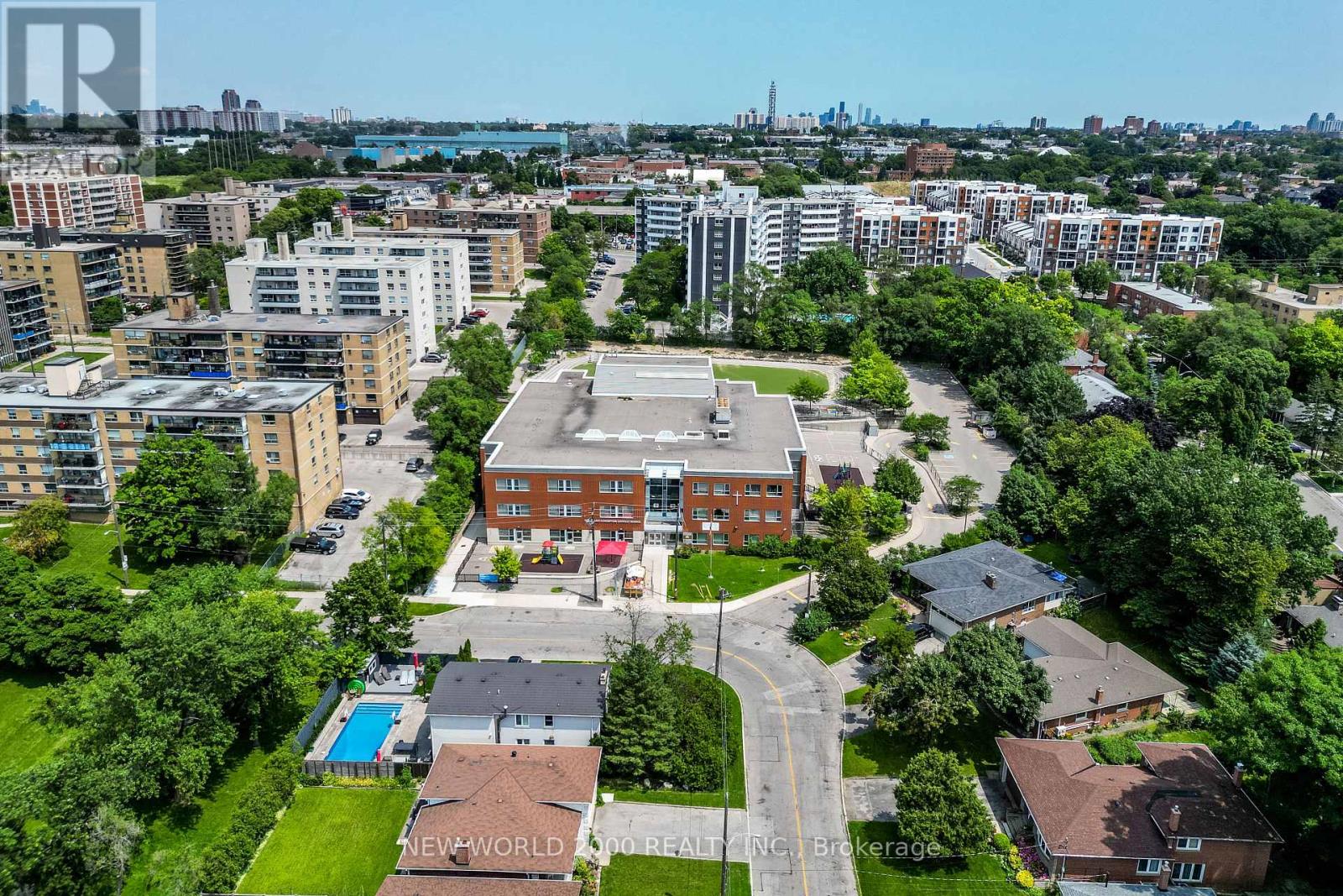 58 Comay Road, Toronto, Ontario  M6M 2L1 - Photo 49 - W12495688