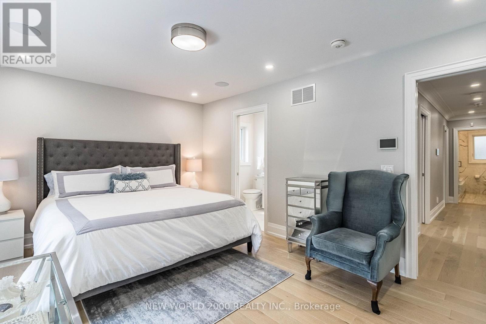 58 Comay Road, Toronto, Ontario  M6M 2L1 - Photo 16 - W12495700