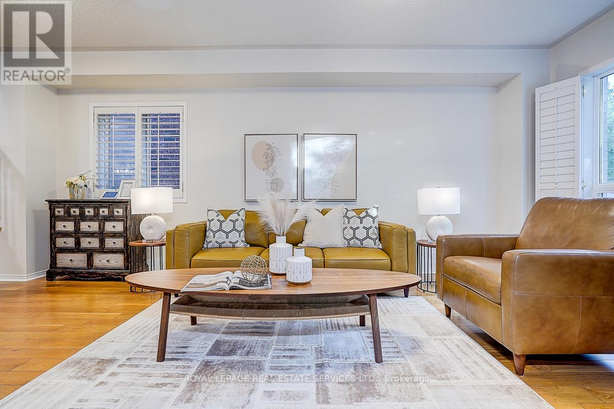 2066 Deer Park Road, Oakville, Ontario  L6M 3V8 - Photo 14 - W12495714