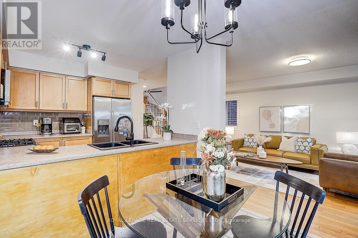 2066 Deer Park Road, Oakville, Ontario  L6M 3V8 - Photo 22 - W12495714