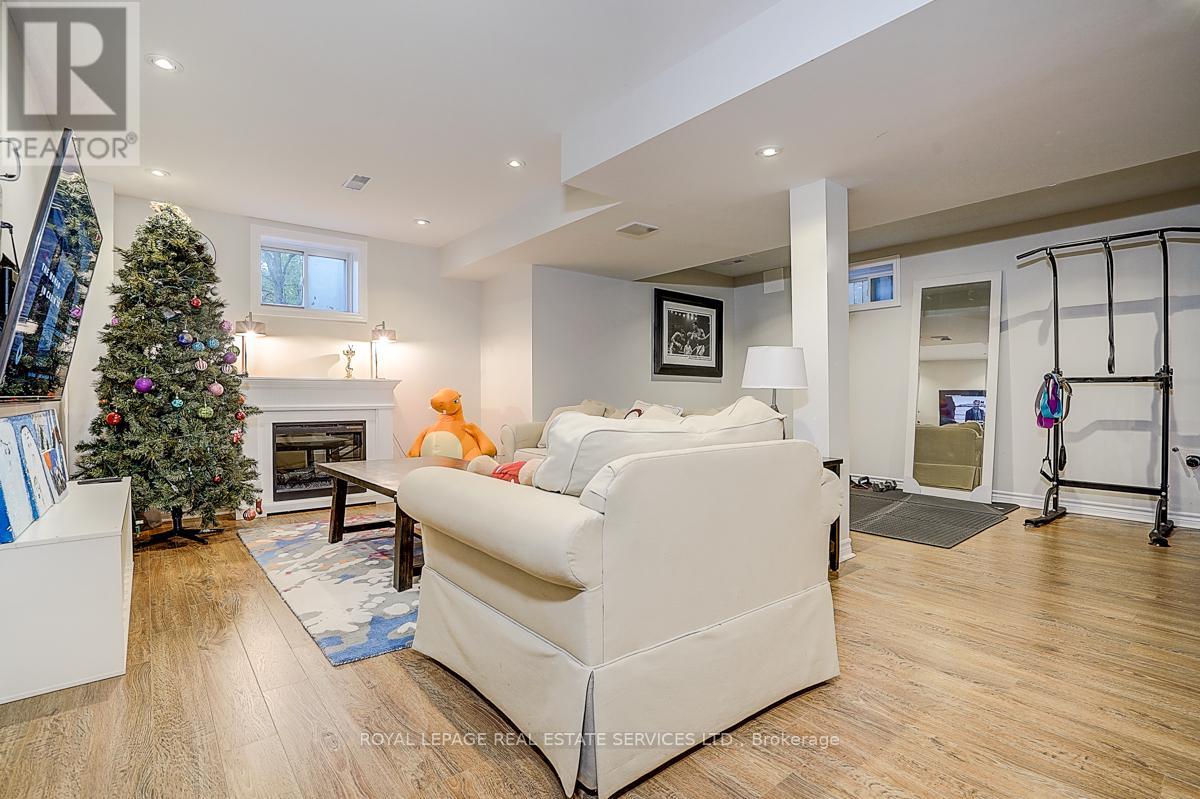 2066 Deer Park Road, Oakville, Ontario  L6M 3V8 - Photo 38 - W12495714