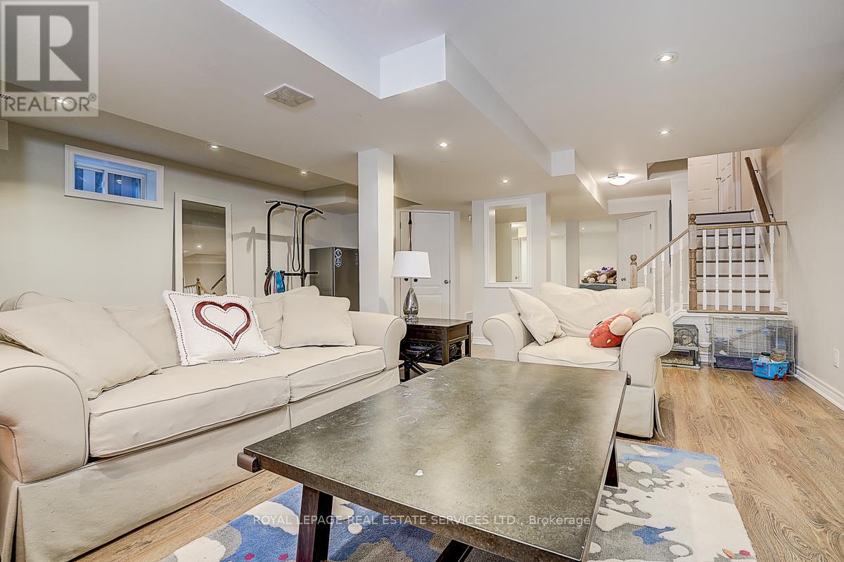 2066 Deer Park Road, Oakville, Ontario  L6M 3V8 - Photo 39 - W12495714