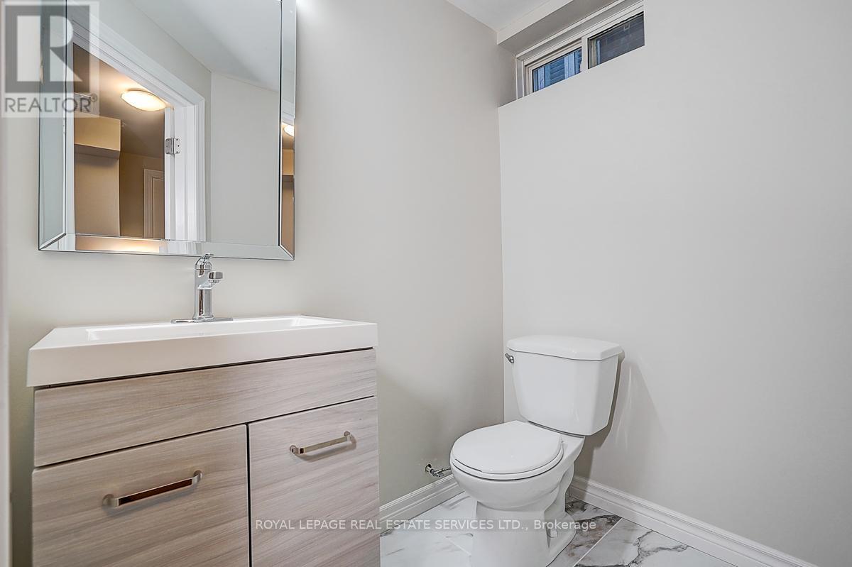 2066 Deer Park Road, Oakville, Ontario  L6M 3V8 - Photo 40 - W12495714