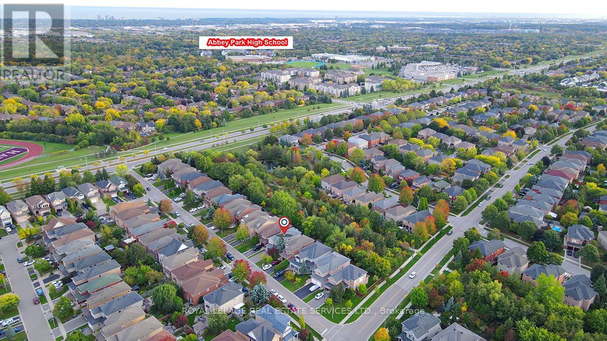 2066 Deer Park Road, Oakville, Ontario  L6M 3V8 - Photo 46 - W12495714