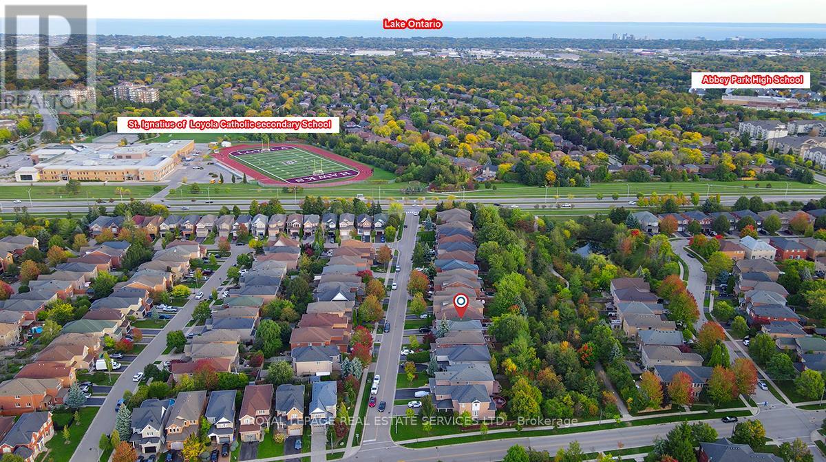 2066 Deer Park Road, Oakville, Ontario  L6M 3V8 - Photo 50 - W12495714