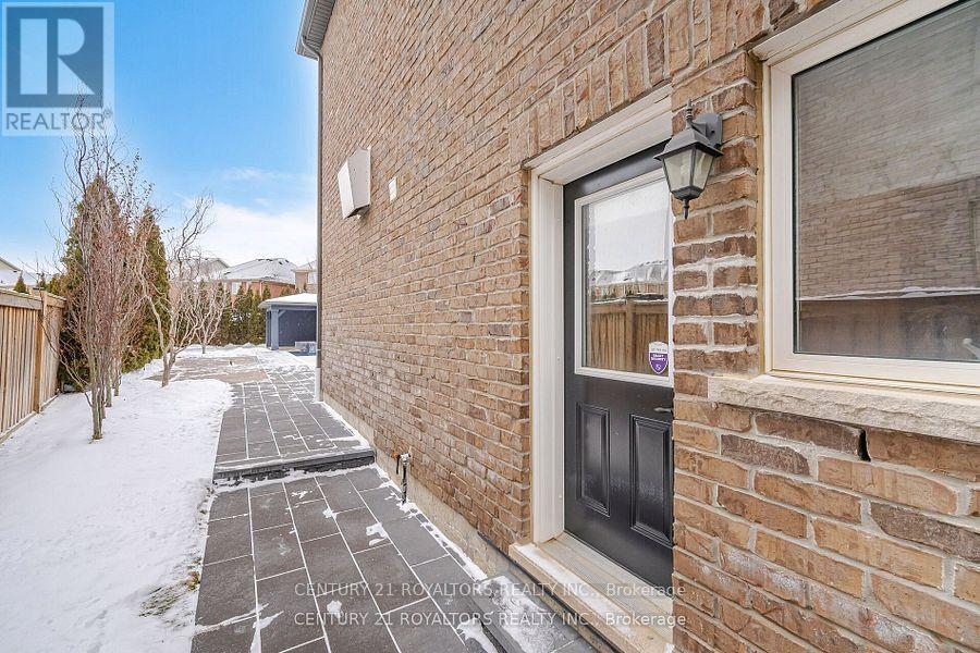 43 Wishing Well Crescent, Caledon, Ontario  L7C 3R3 - Photo 49 - W12495718