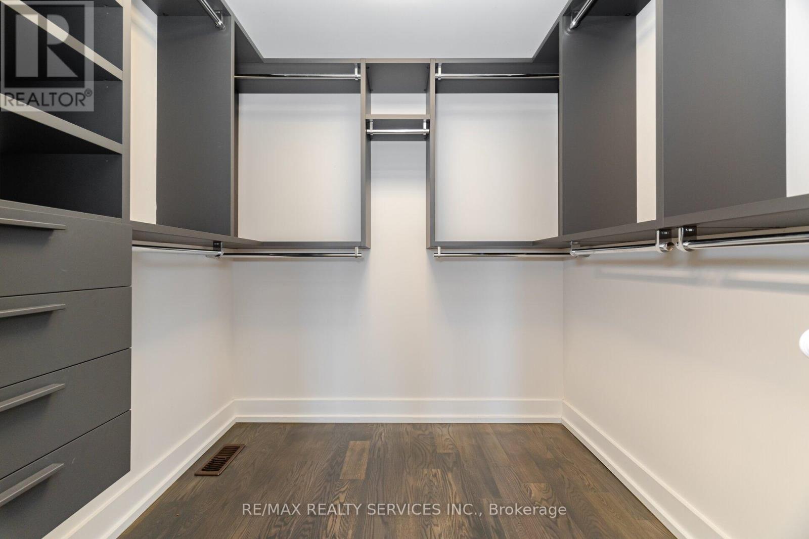 685 Montbeck Crescent, Mississauga, Ontario  L5G 1P4 - Photo 40 - W12495736