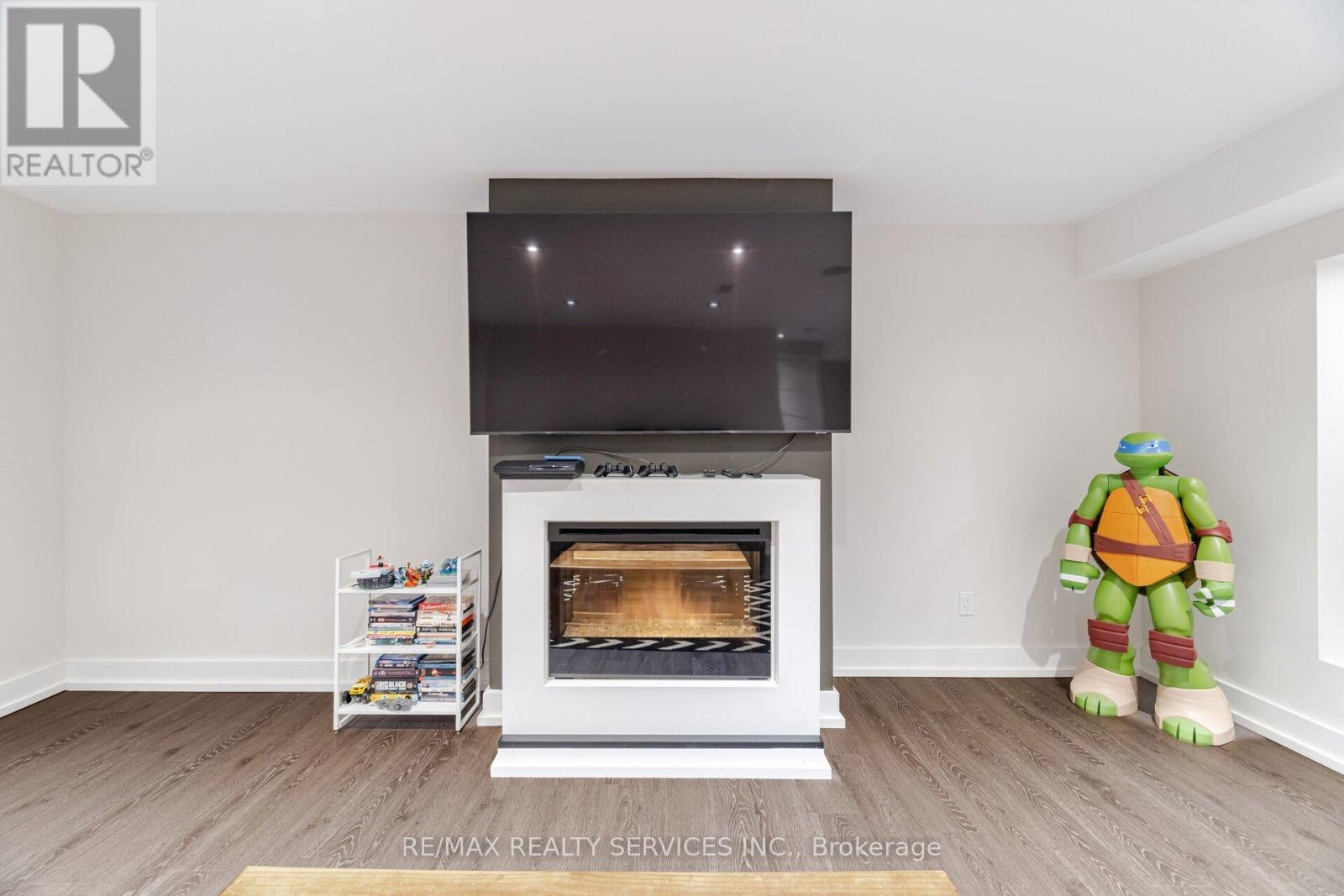 685 Montbeck Crescent, Mississauga, Ontario  L5G 1P4 - Photo 43 - W12495736