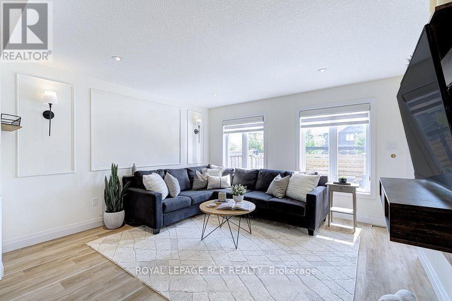113 Winterton Court, Orangeville, Ontario  L9W 6Z7 - Photo 9 - W12495740