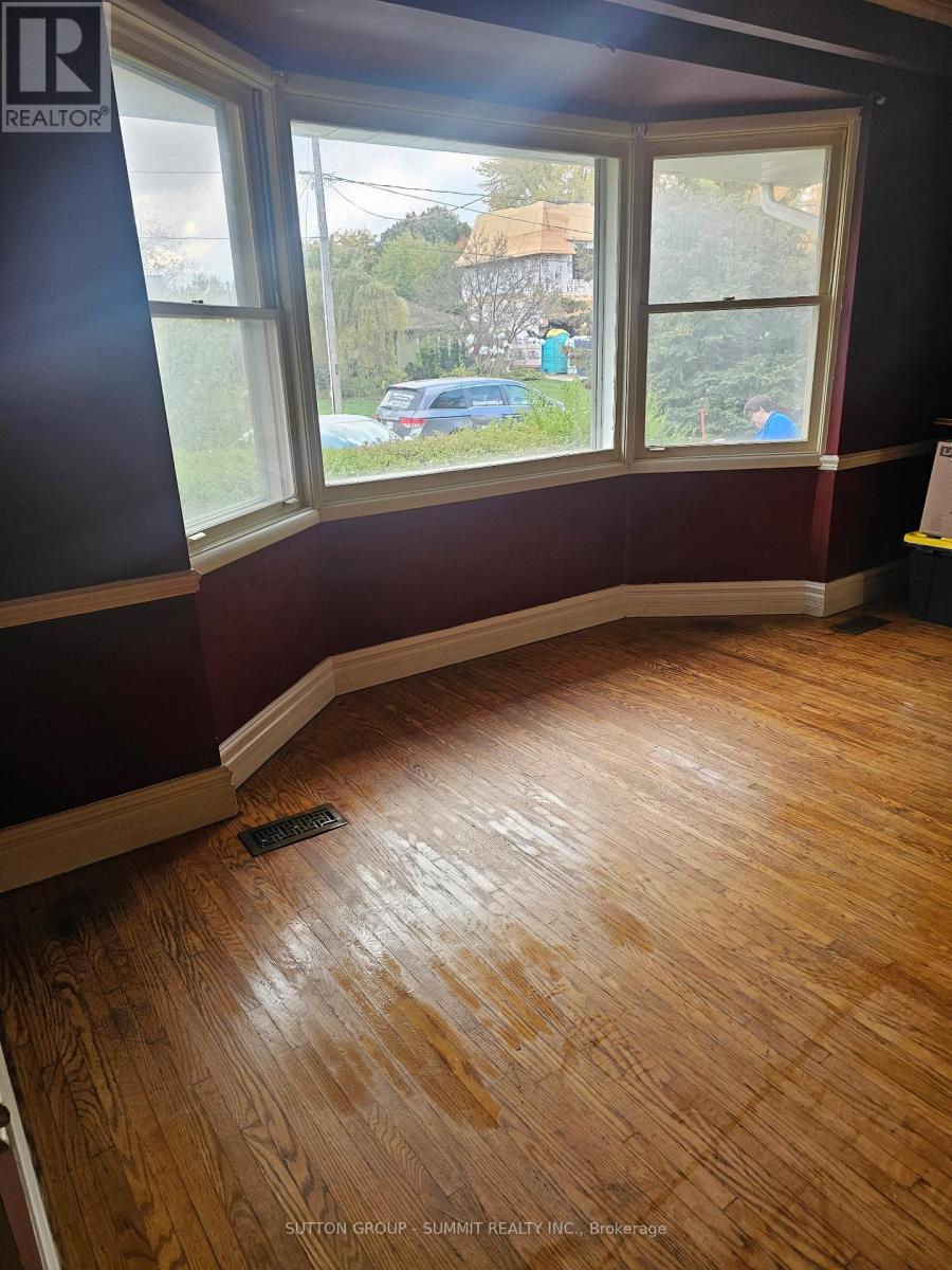 515 Trafford Crescent, Oakville, Ontario  L6L 3T2 - Photo 7 - W12495774