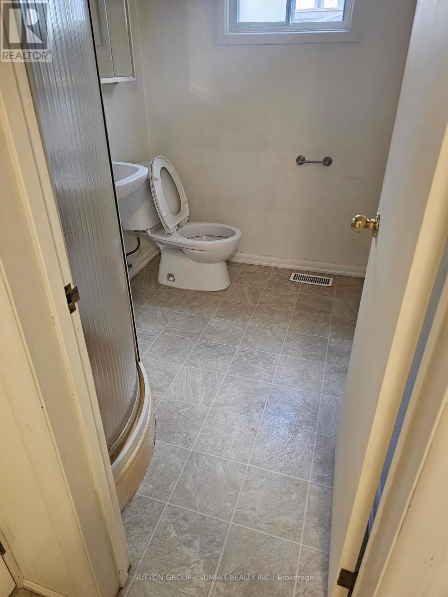 515 Trafford Crescent, Oakville, Ontario  L6L 3T2 - Photo 9 - W12495774