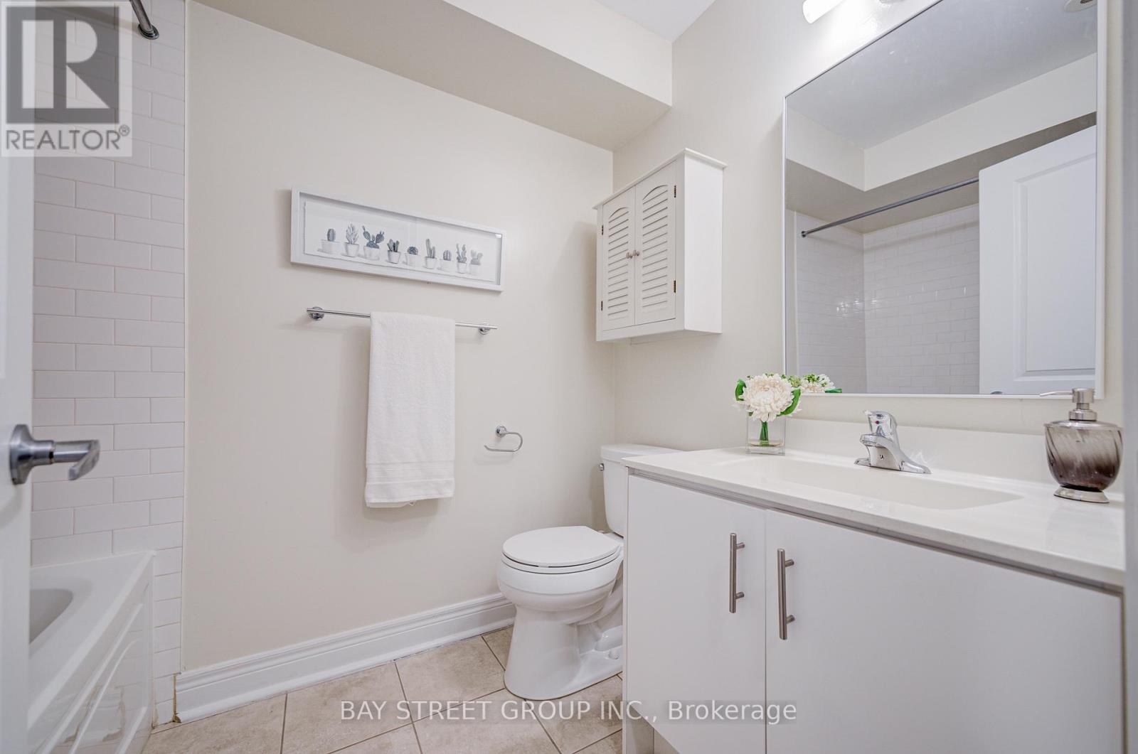 51 Lobo Mews, Toronto, Ontario  M8Z 0B2 - Photo 29 - W12495778