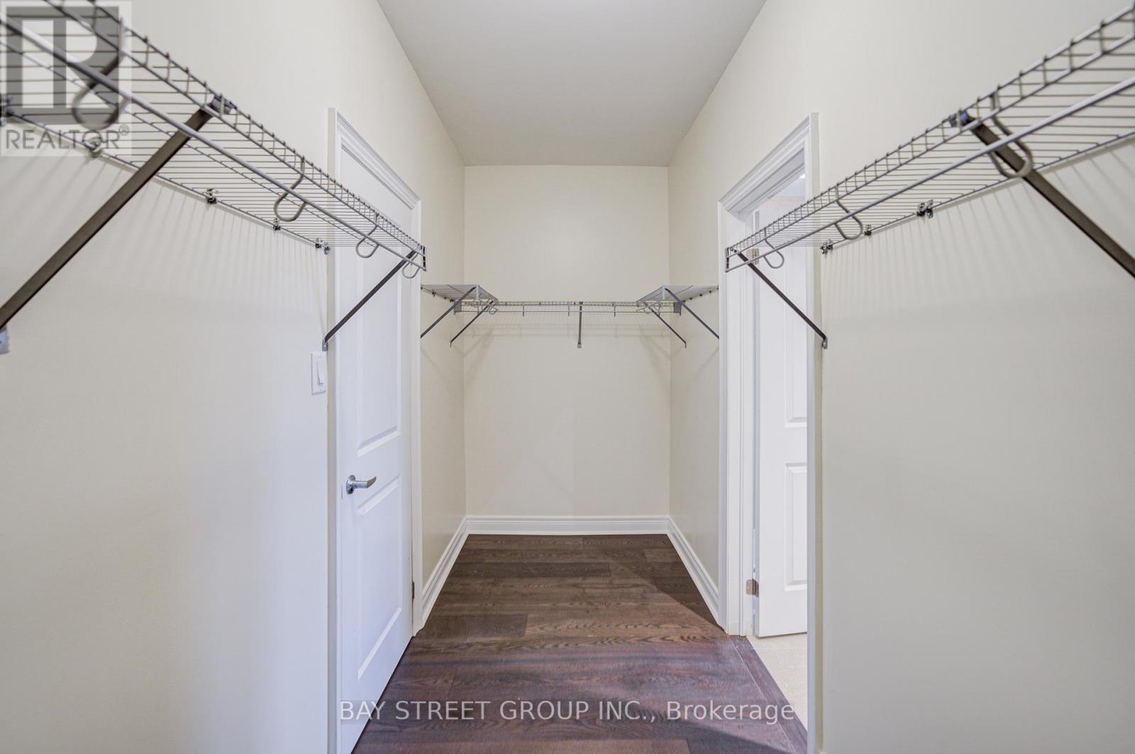 51 Lobo Mews, Toronto, Ontario  M8Z 0B2 - Photo 40 - W12495778