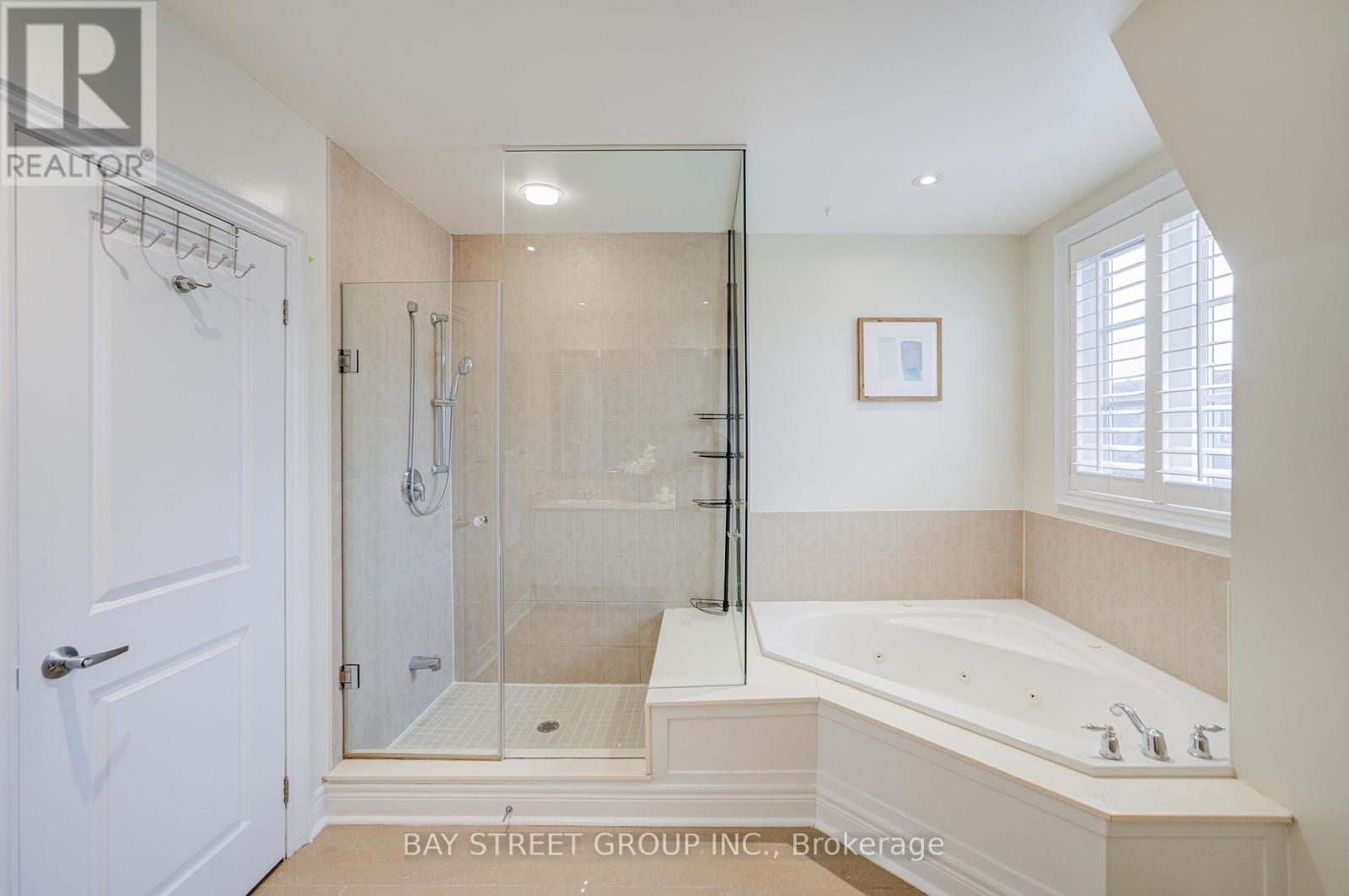 51 Lobo Mews, Toronto, Ontario  M8Z 0B2 - Photo 42 - W12495778