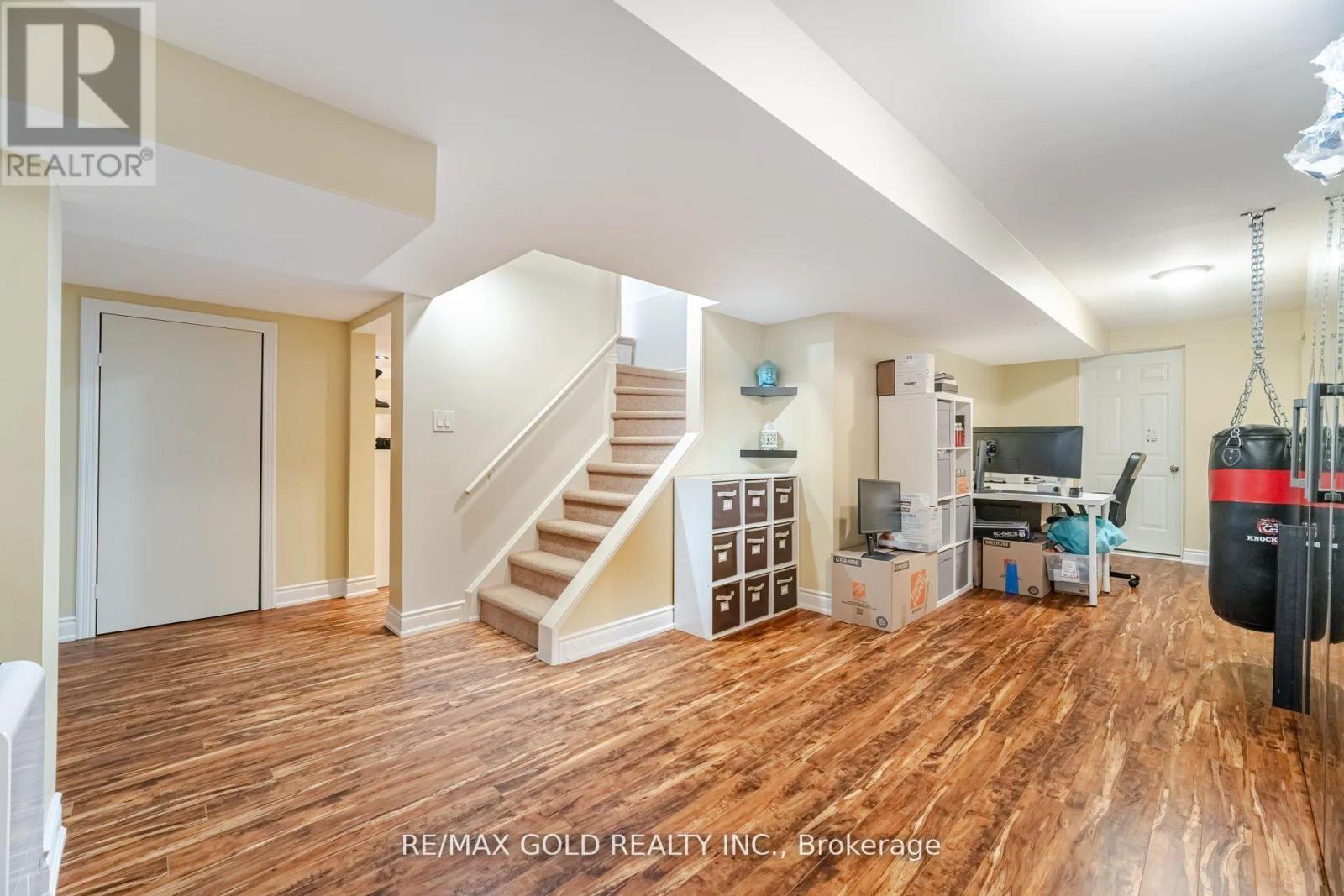 10 Cloverlawn Street, Brampton (Fletcher's Meadow), Ontario  L7A 3X5 - Photo 30 - W12495784