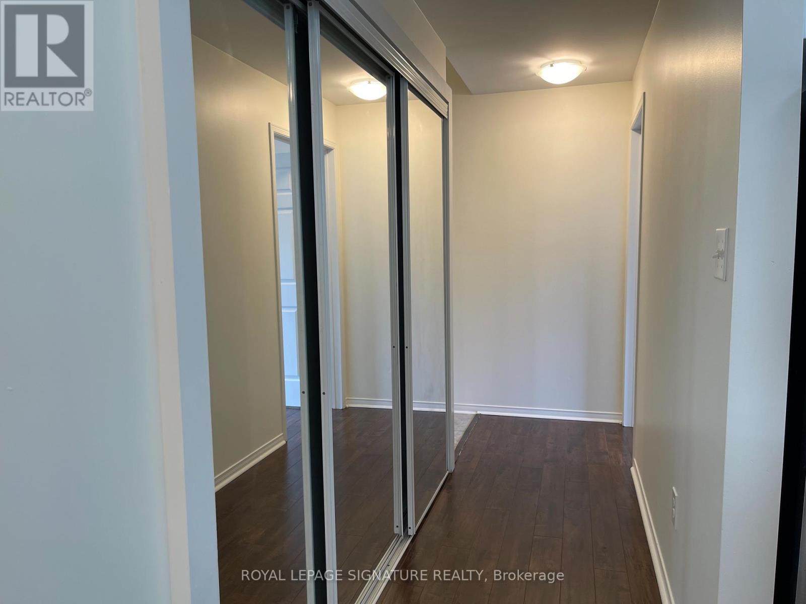 203 - 3055 Thomas Street, Mississauga, Ontario  L5M 0M4 - Photo 3 - W12495794