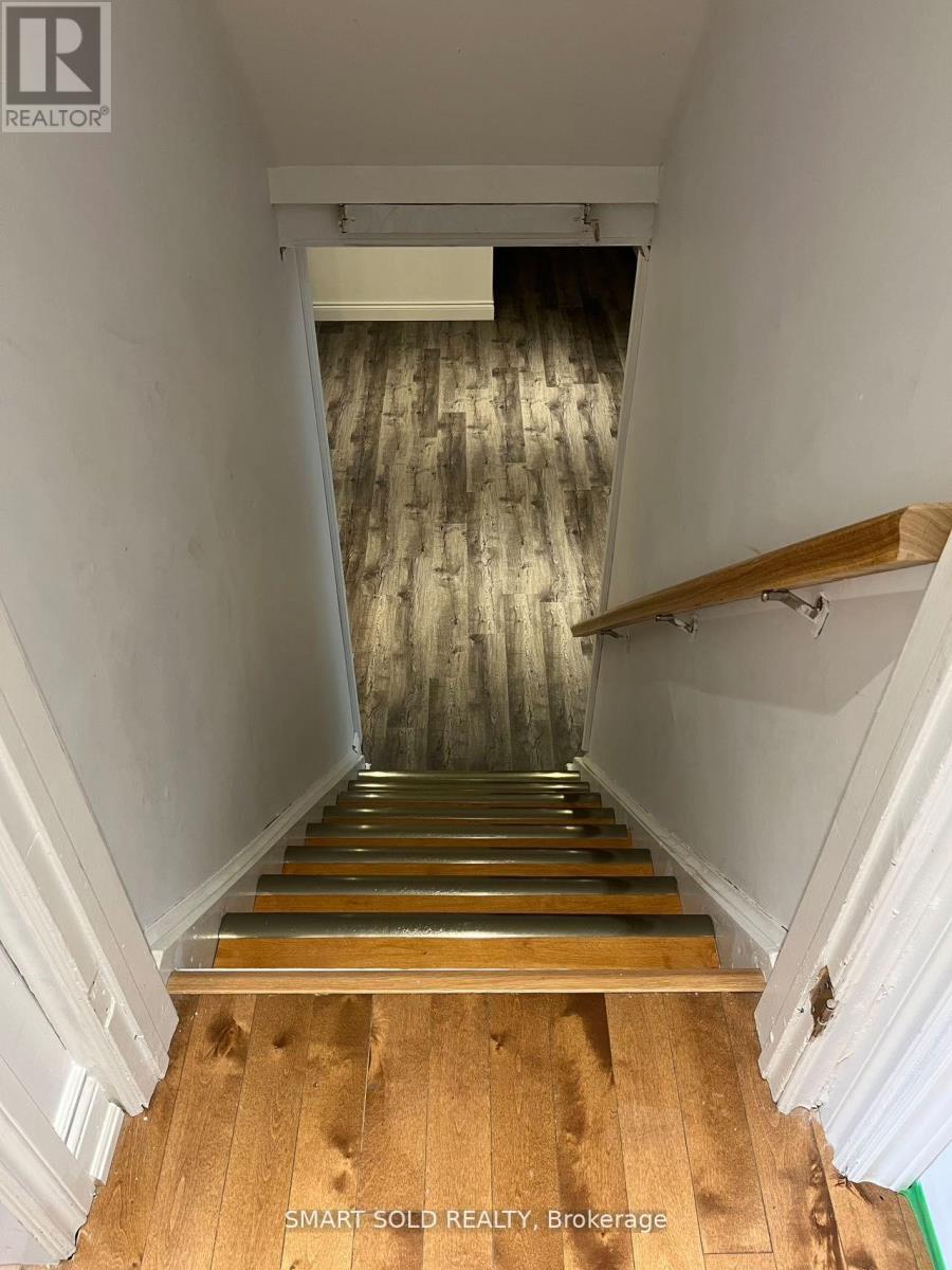 Basement - 1116 Pomona Court, Mississauga, Ontario  L5C 1N2 - Photo 8 - W12495814